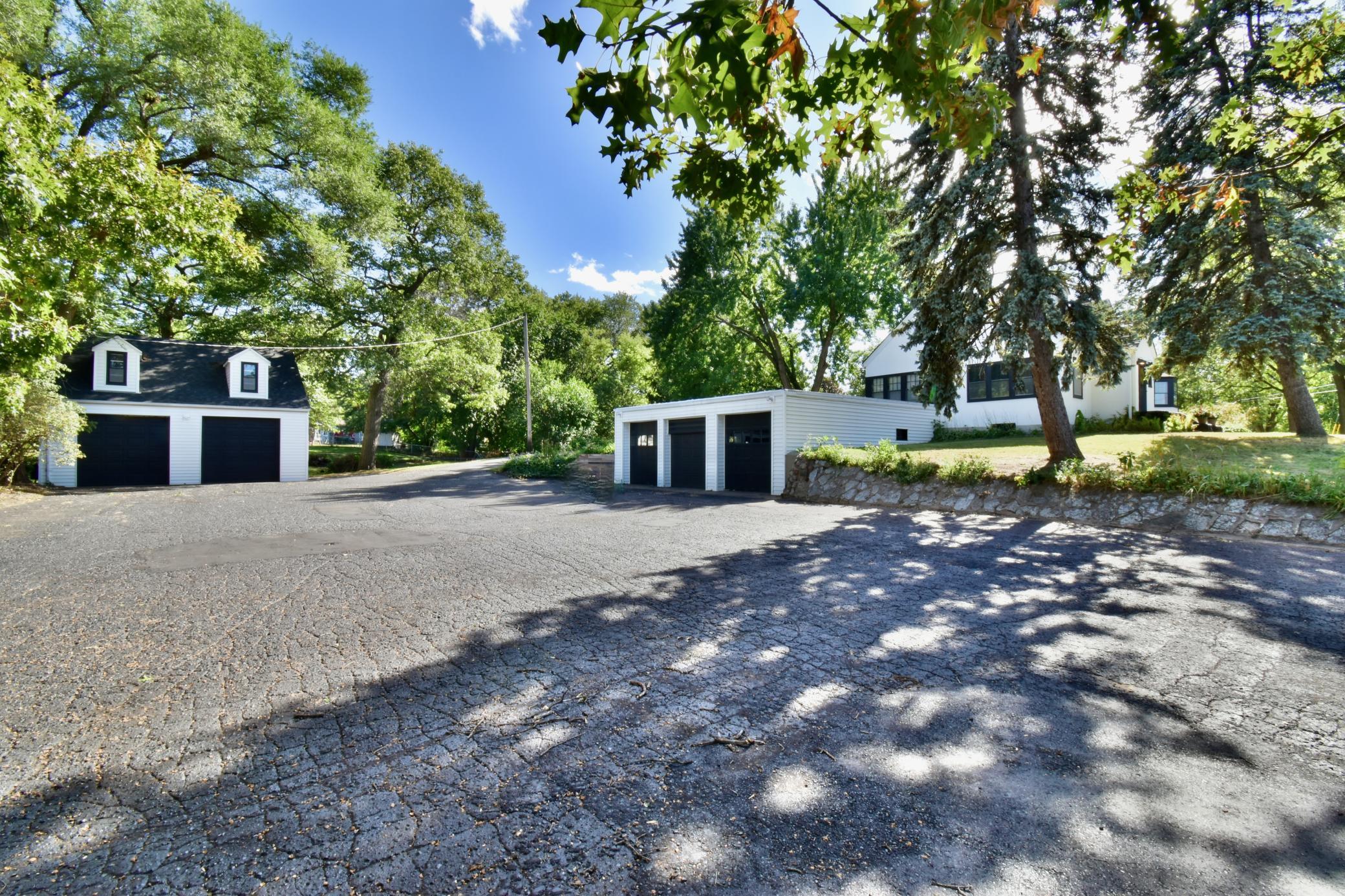 739 10th Street Nw Property Photo 3