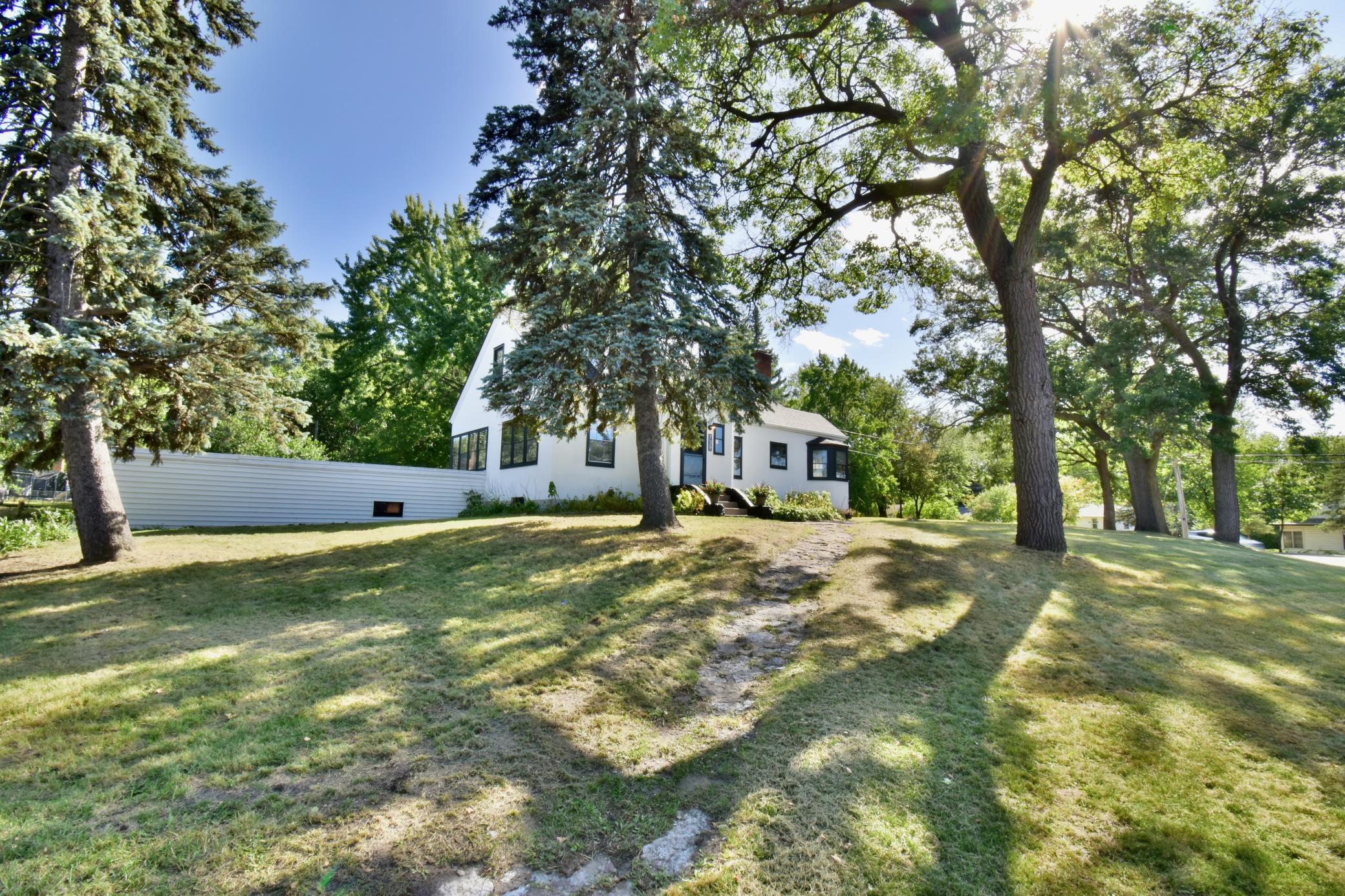 739 10th Street Nw Property Photo 8