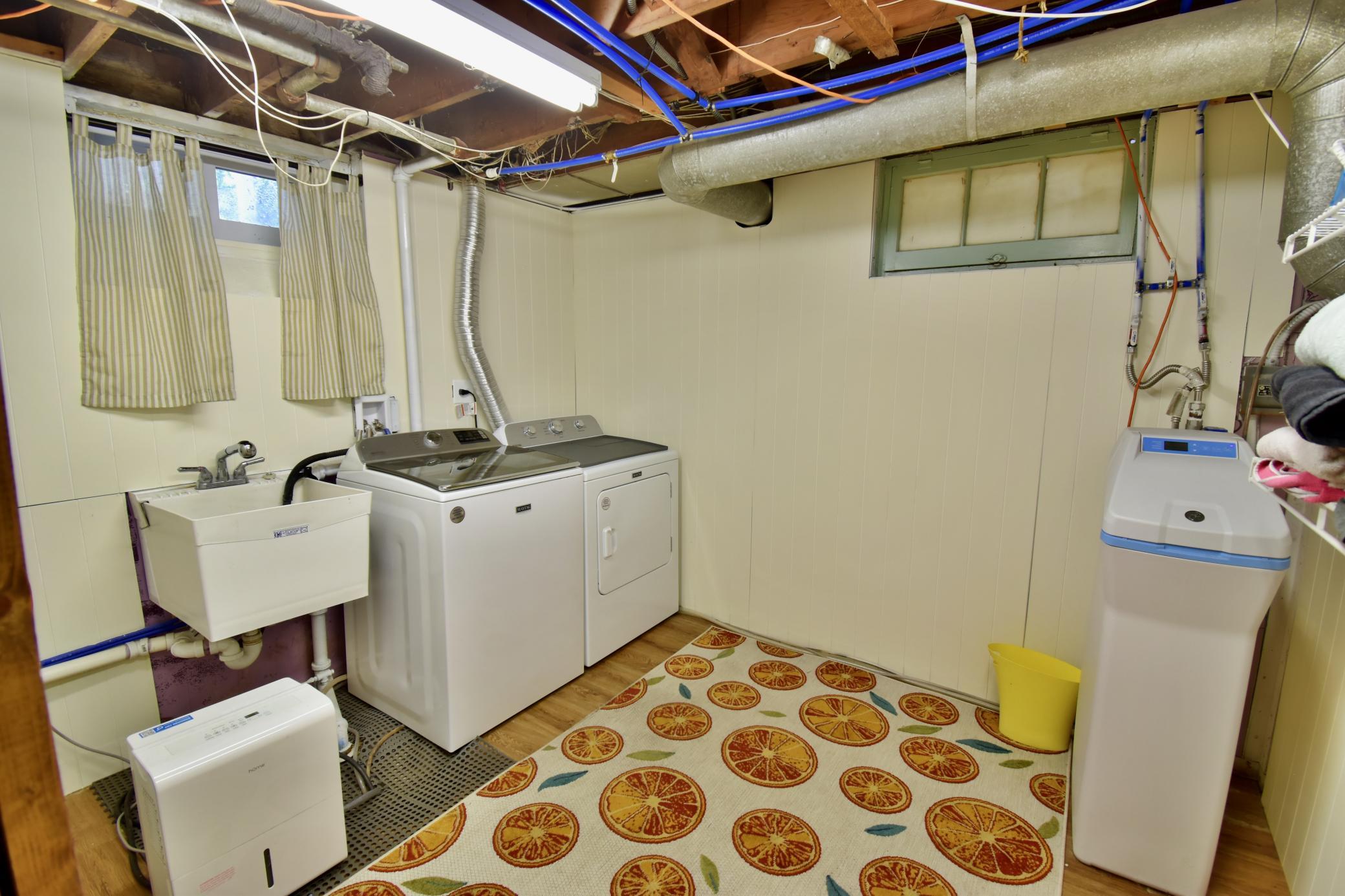 739 10th Street Nw Property Photo 43