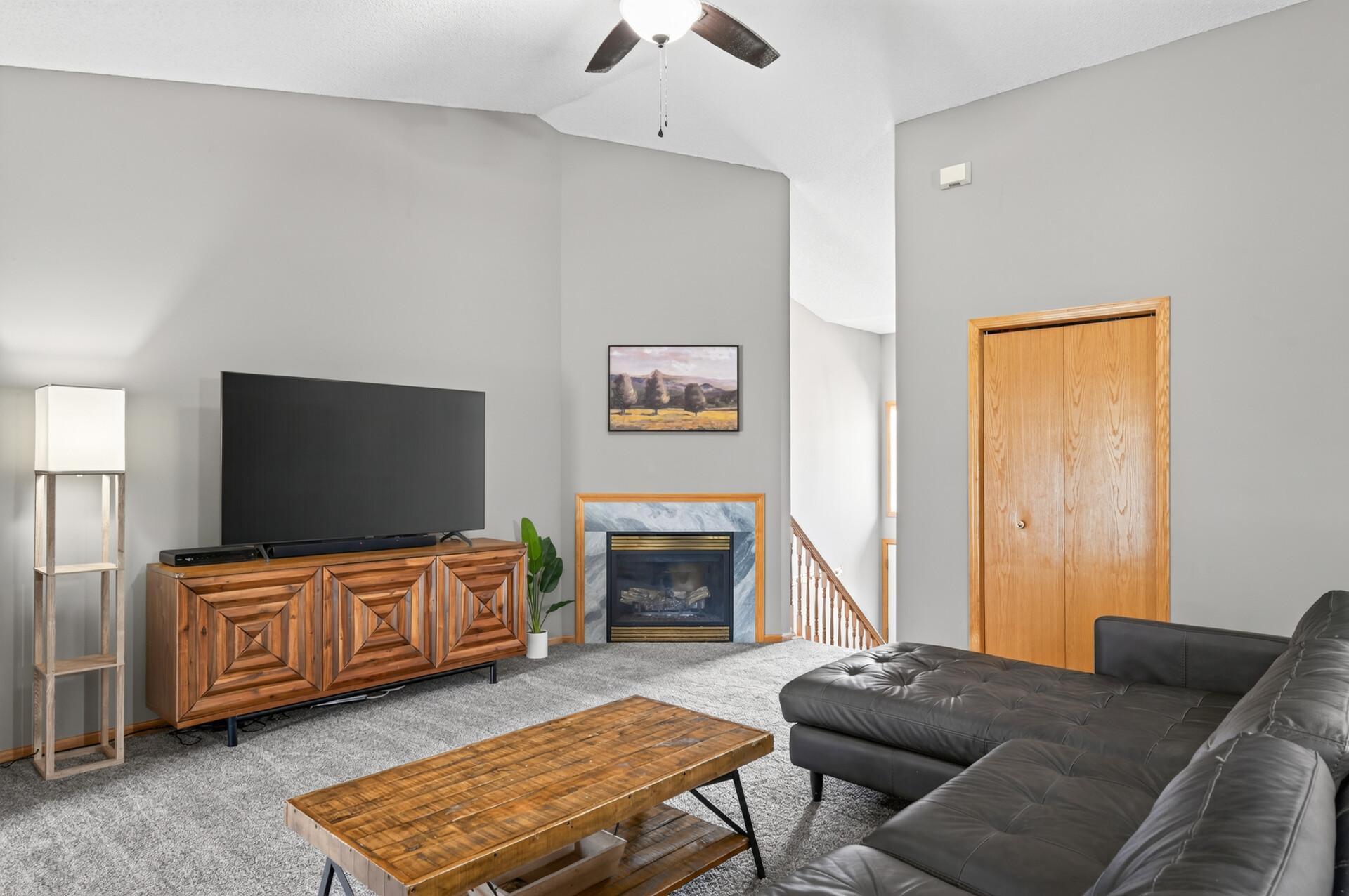 12774 Ulysses Circle Ne Property Photo 3