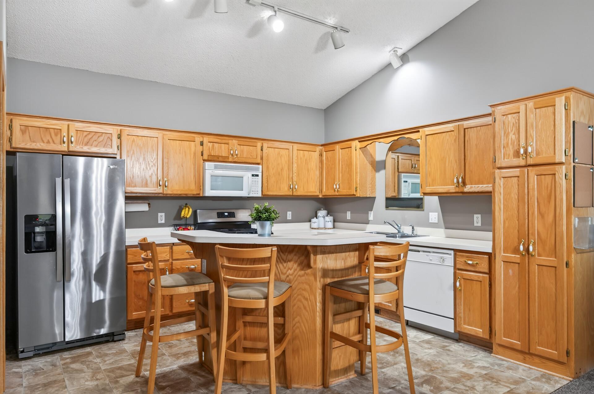 12774 Ulysses Circle Ne Property Photo 5