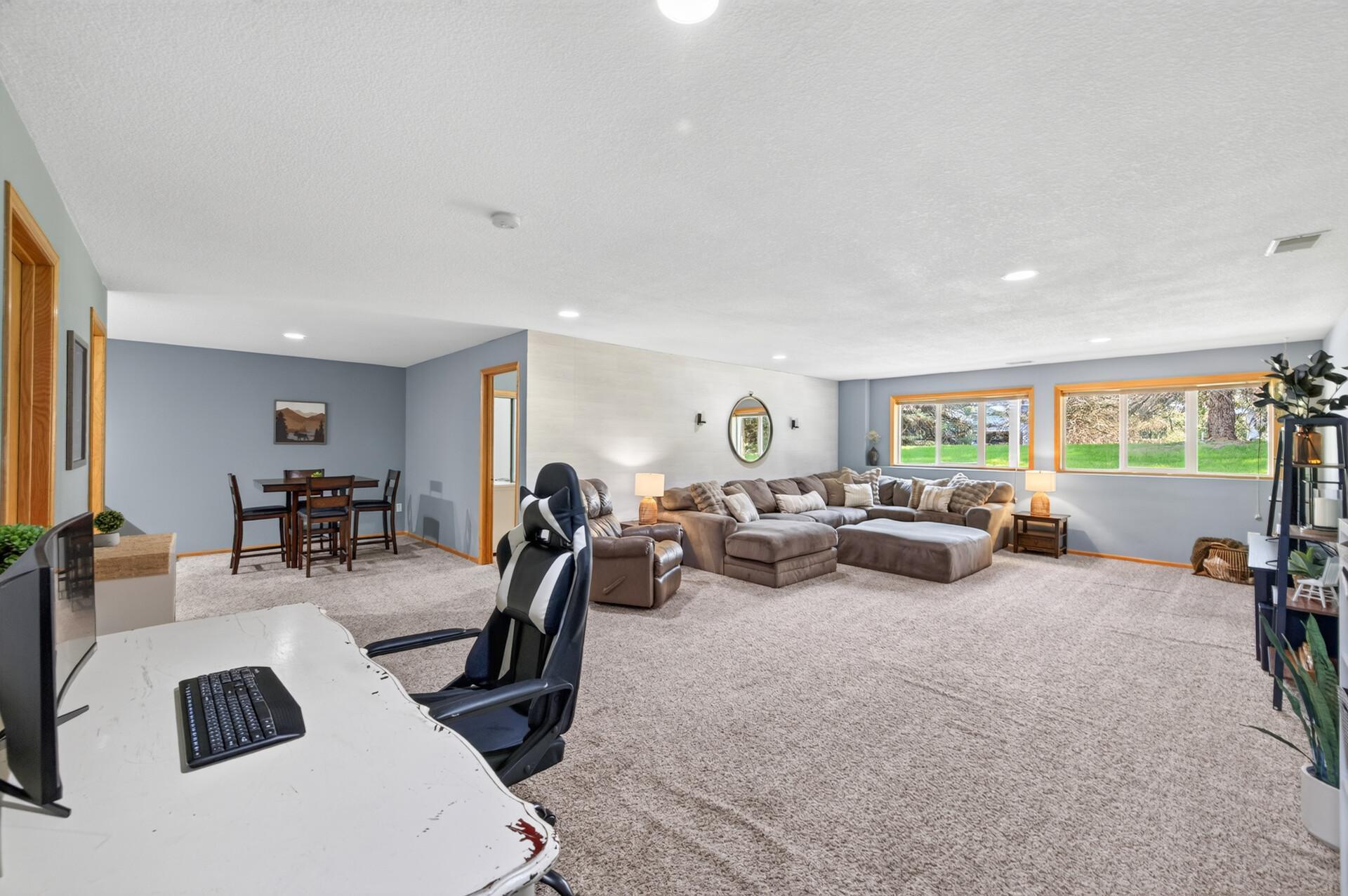 12774 Ulysses Circle Ne Property Photo 12