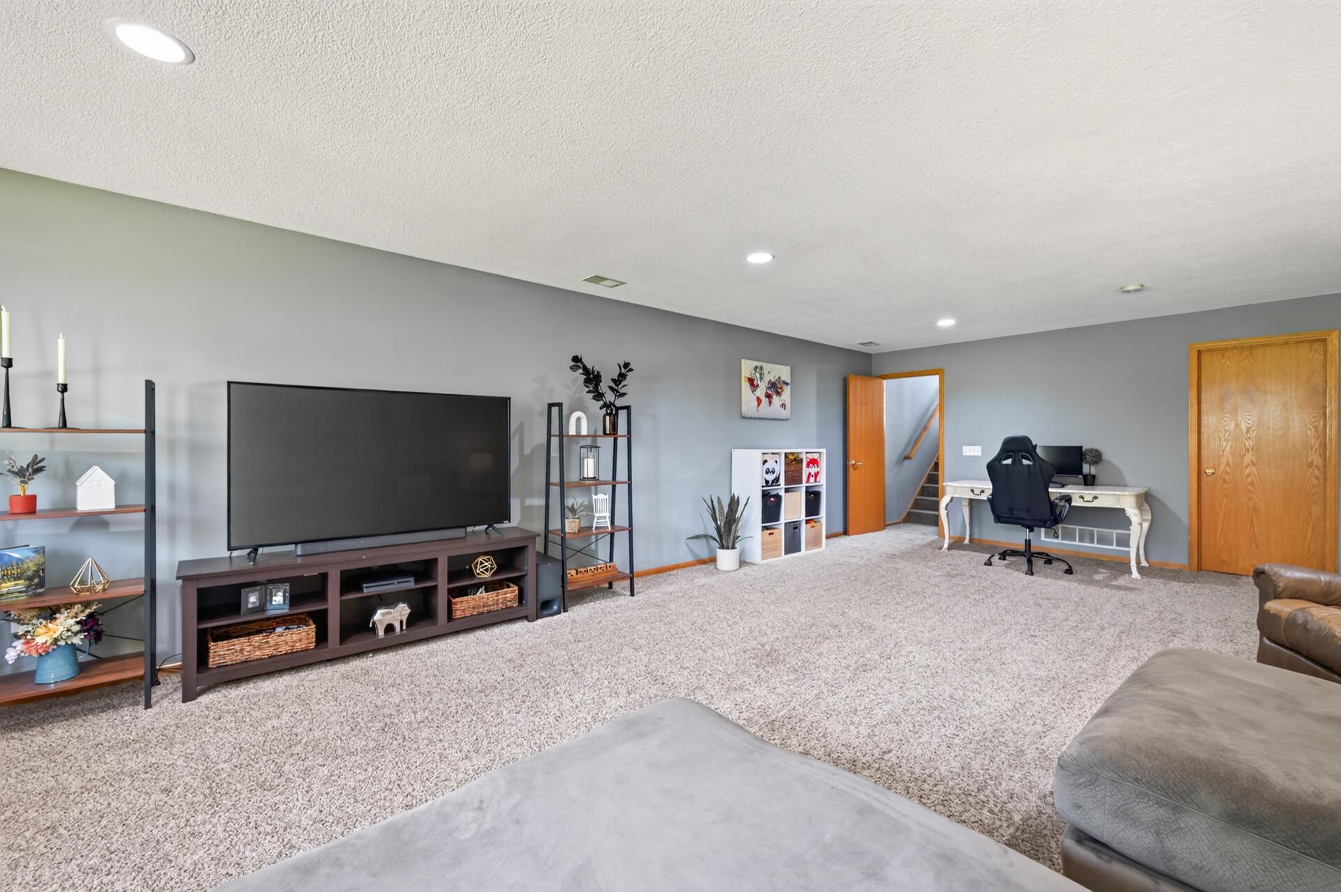 12774 Ulysses Circle Ne Property Photo 28