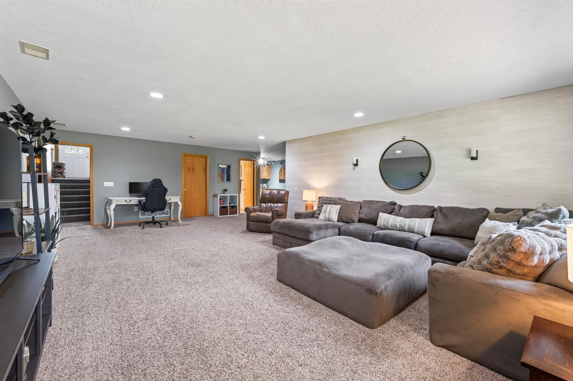 12774 Ulysses Circle Ne Property Photo 29