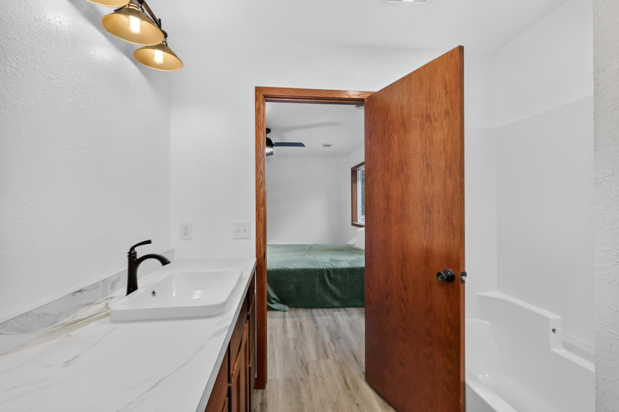 1125 Ne 6th Avenue Property Photo 15