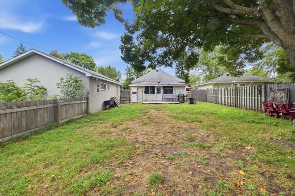 313 1st Avenue Ne Property Photo 3