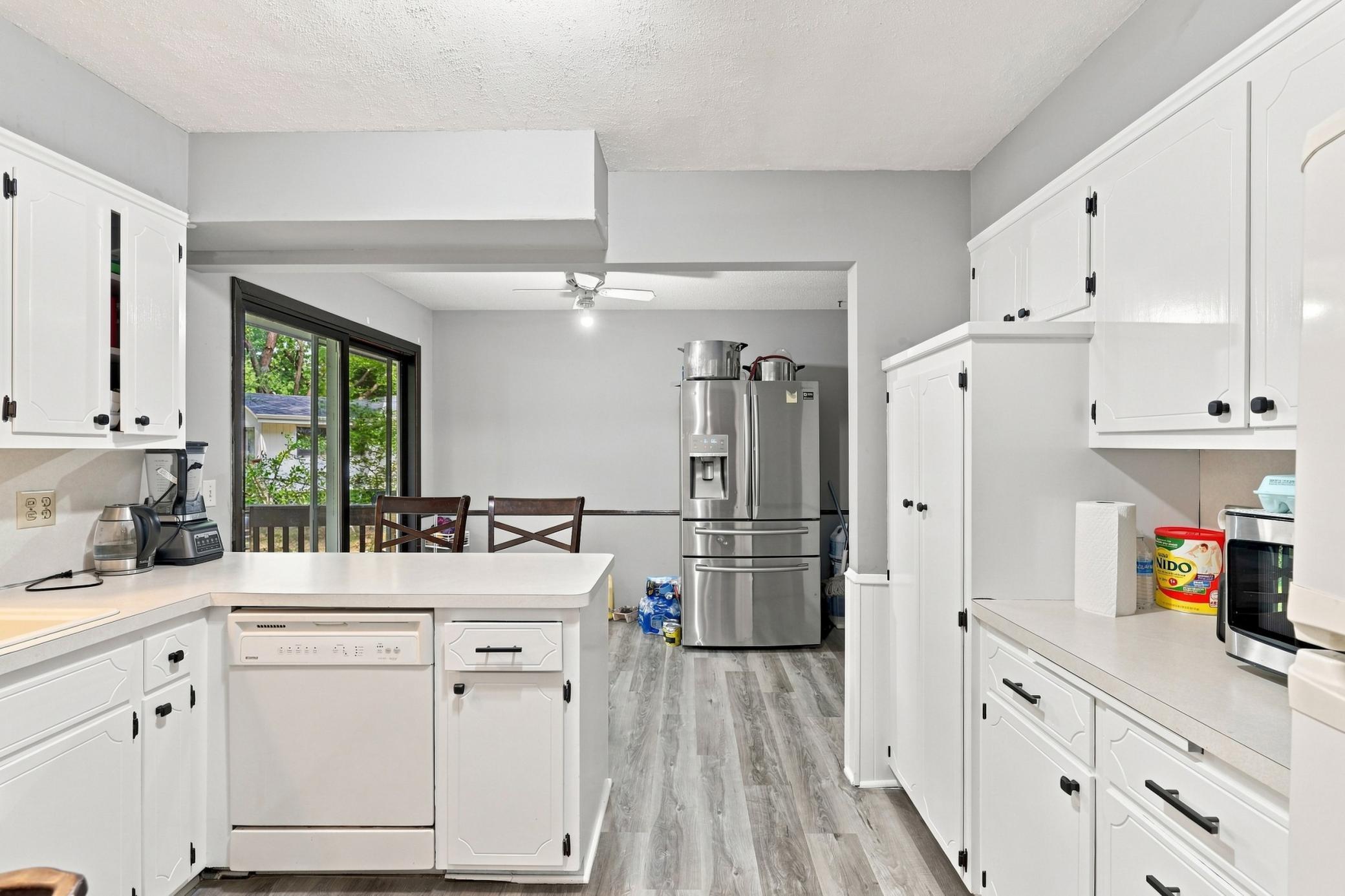 10048 Upton Road Property Photo 6