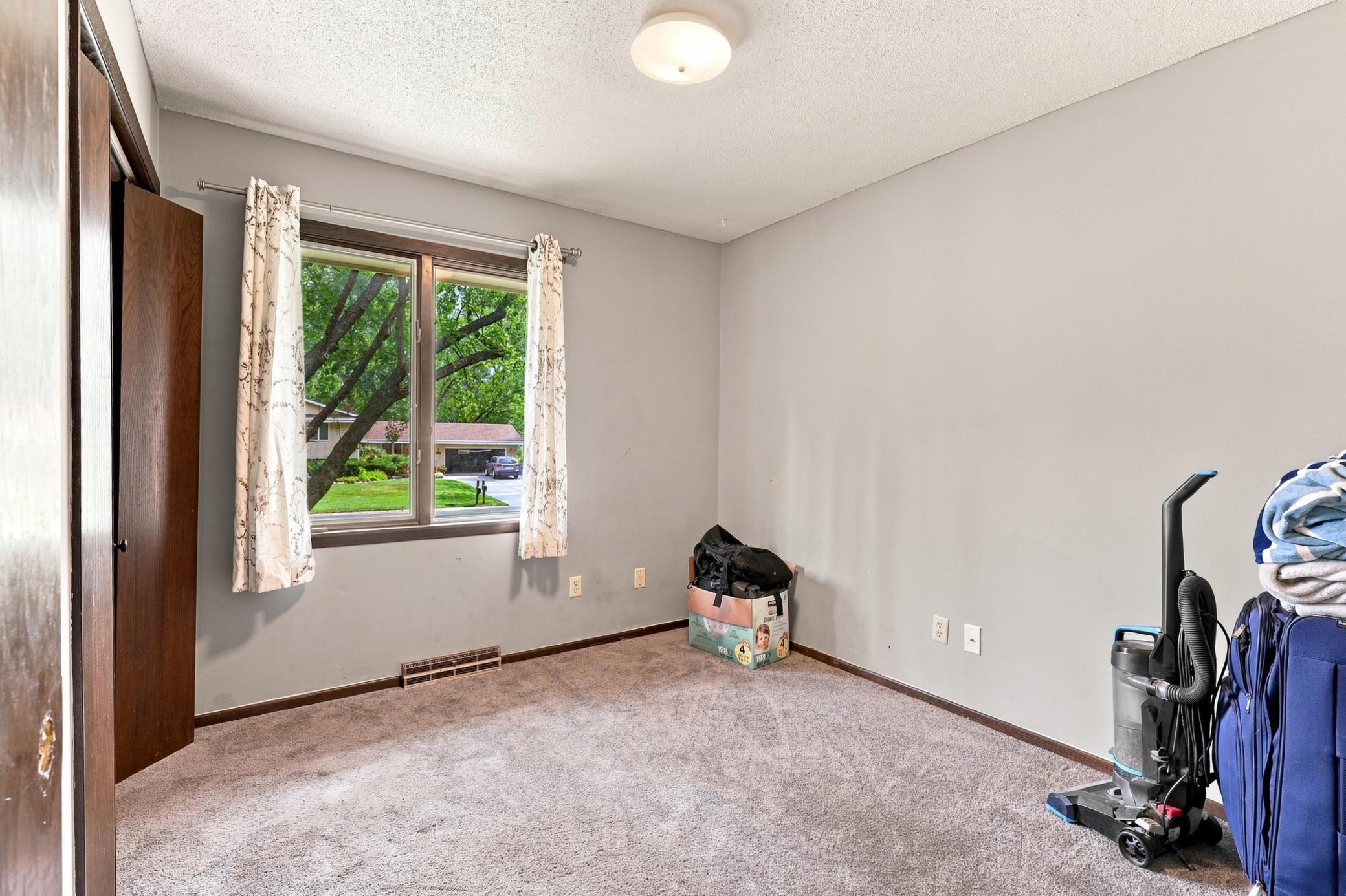 10048 Upton Road Property Photo 15