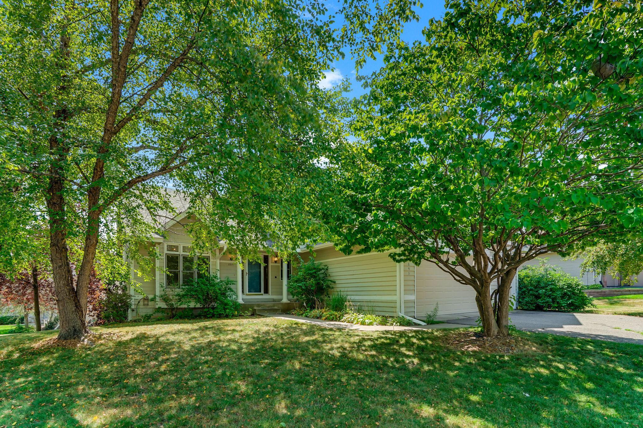 8843 Blackoaks Lane N Property Photo 5