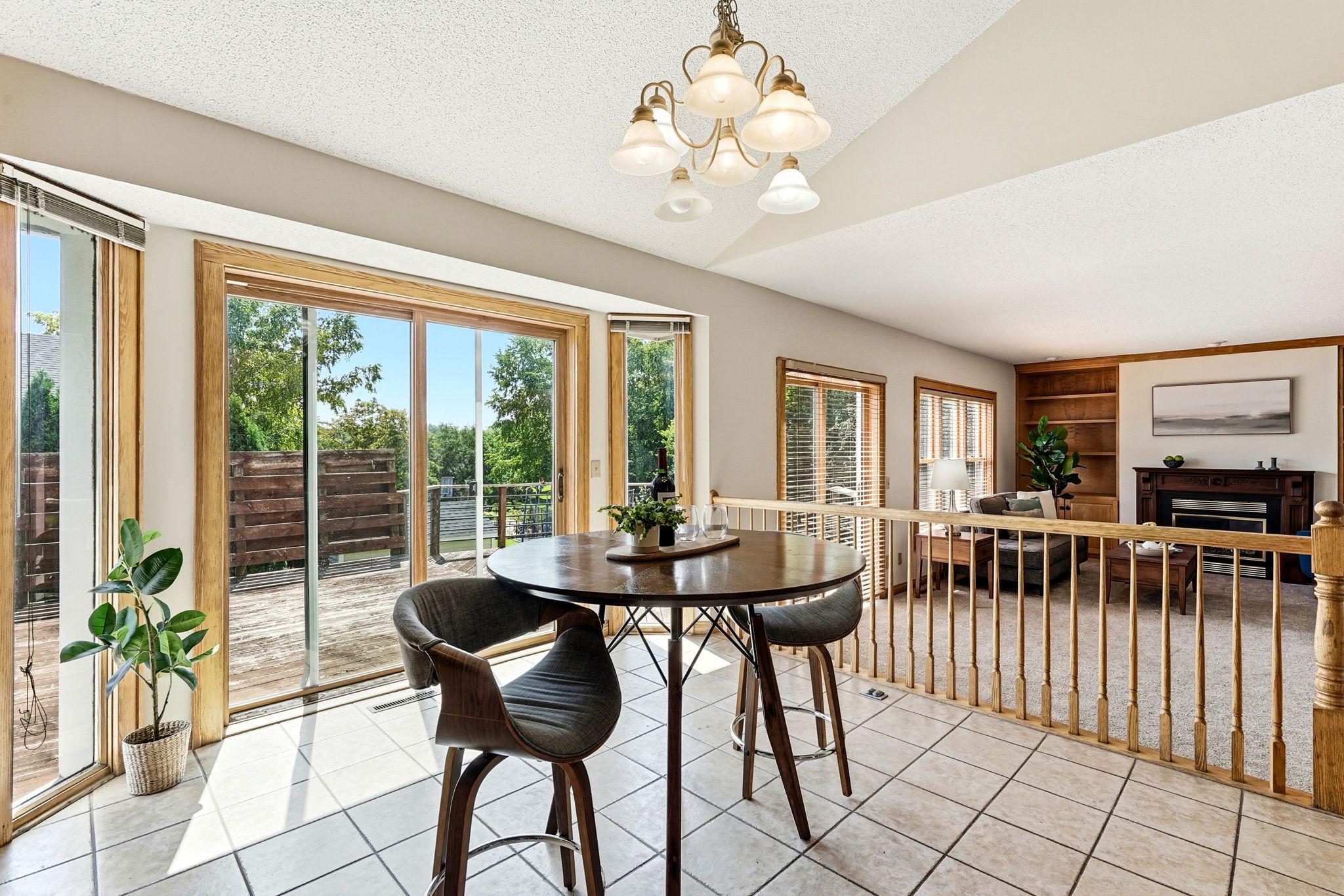 8843 Blackoaks Lane N Property Photo 11