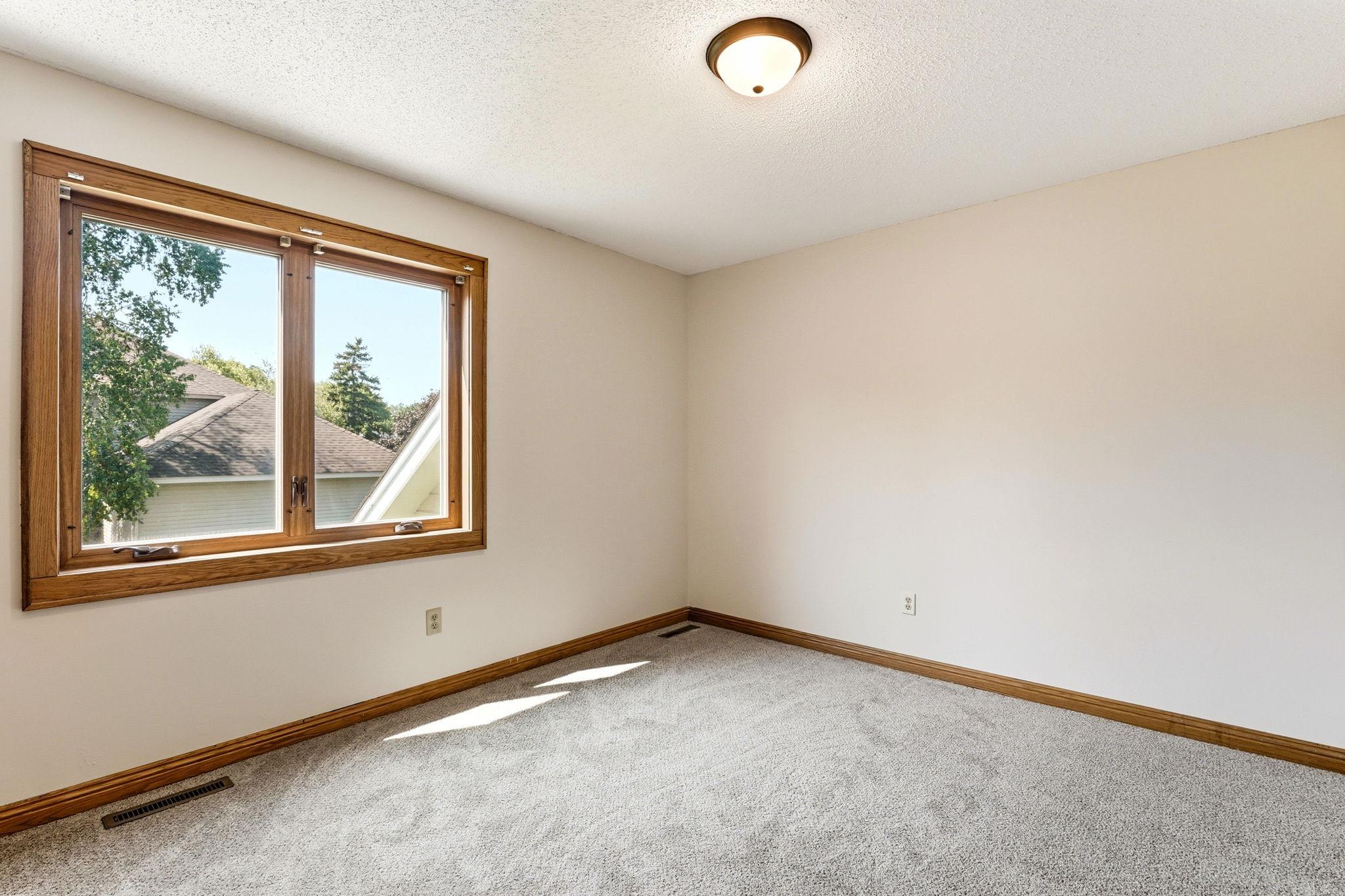 8843 Blackoaks Lane N Property Photo 23