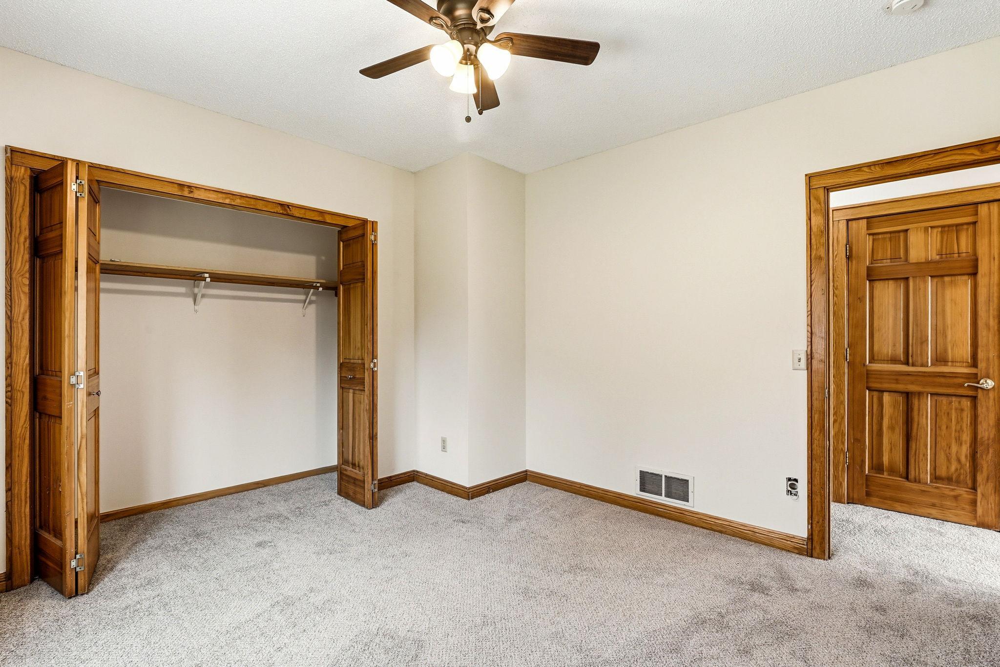 8843 Blackoaks Lane N Property Photo 26