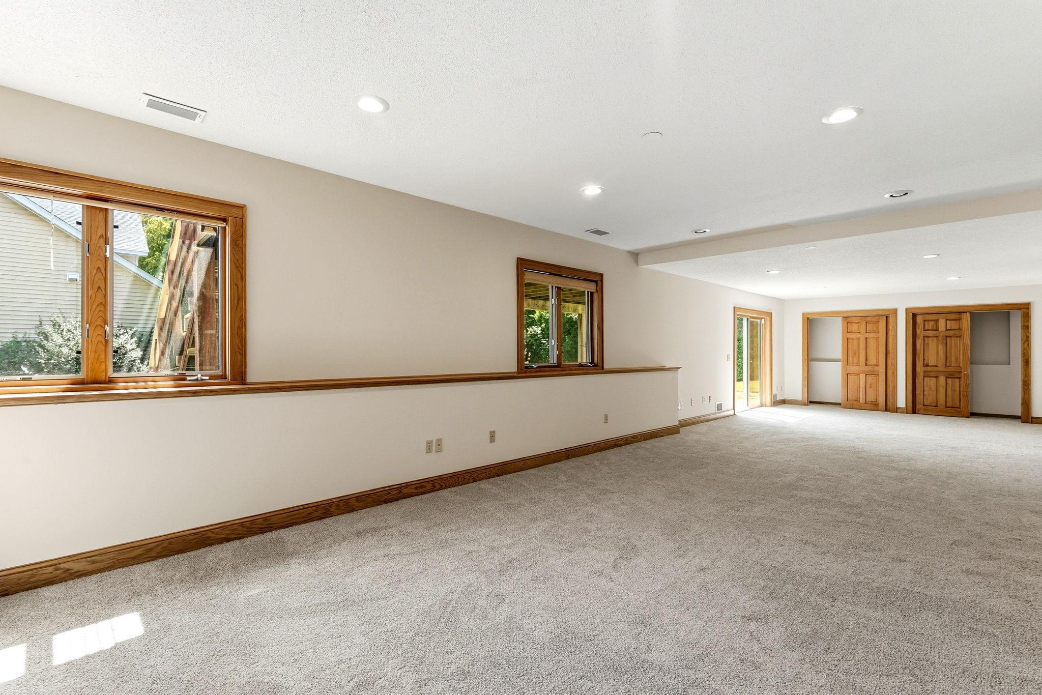 8843 Blackoaks Lane N Property Photo 37
