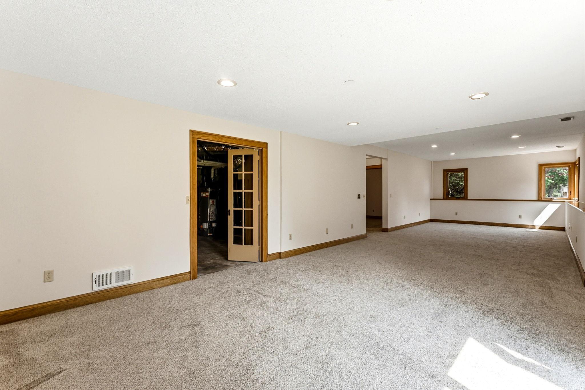 8843 Blackoaks Lane N Property Photo 39