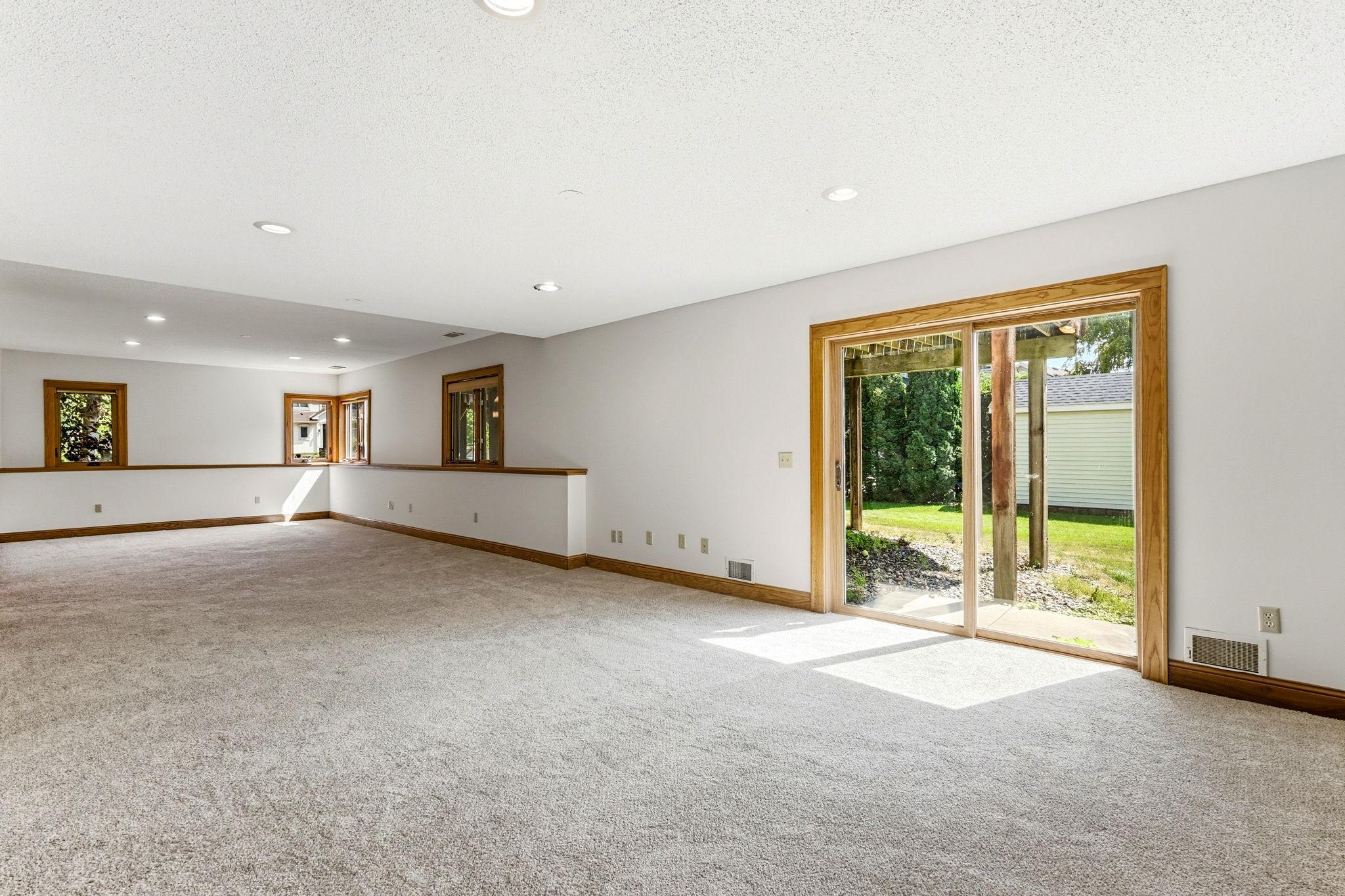 8843 Blackoaks Lane N Property Photo 40