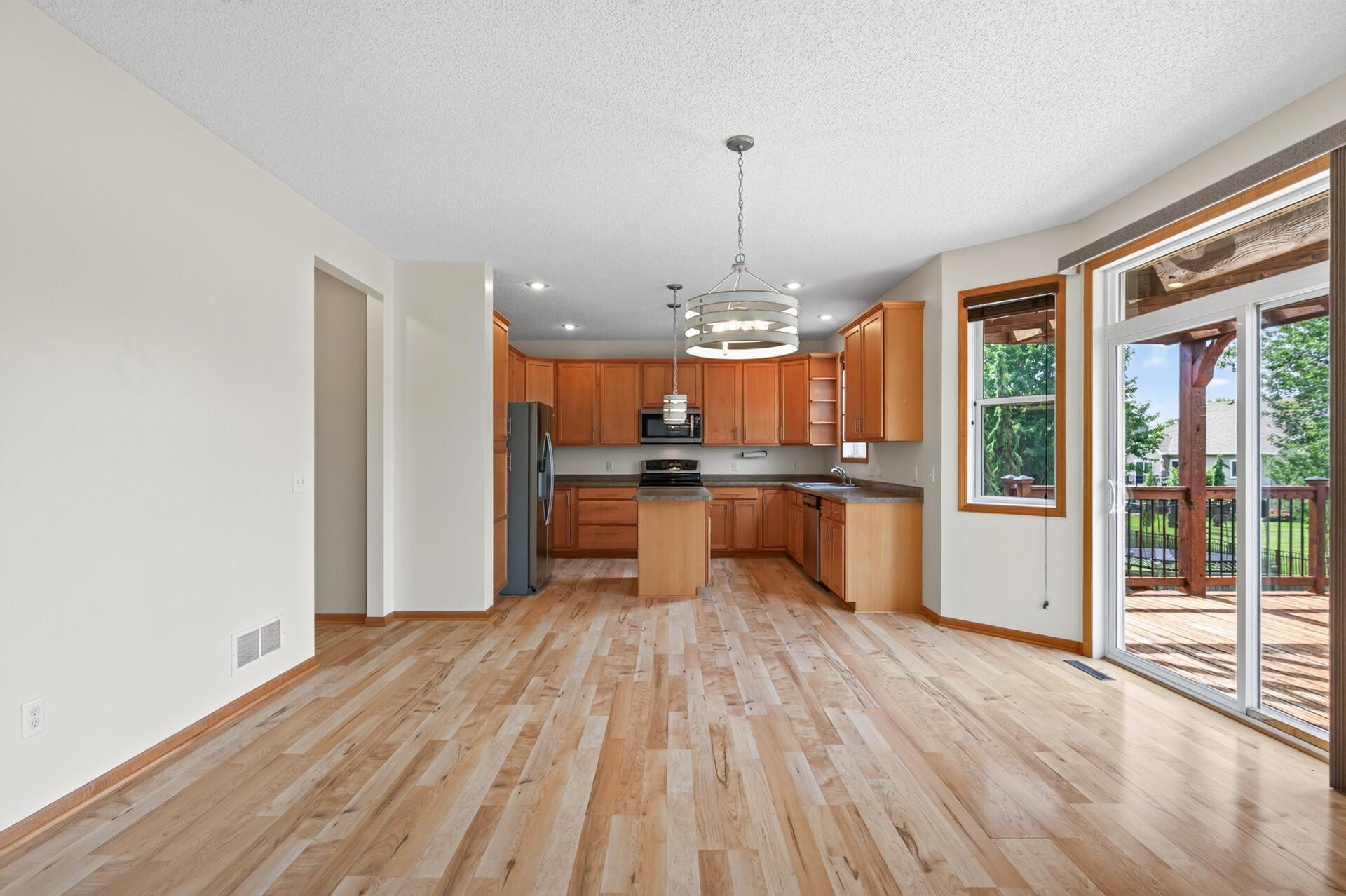 1672 Lenox Drive Property Photo 9