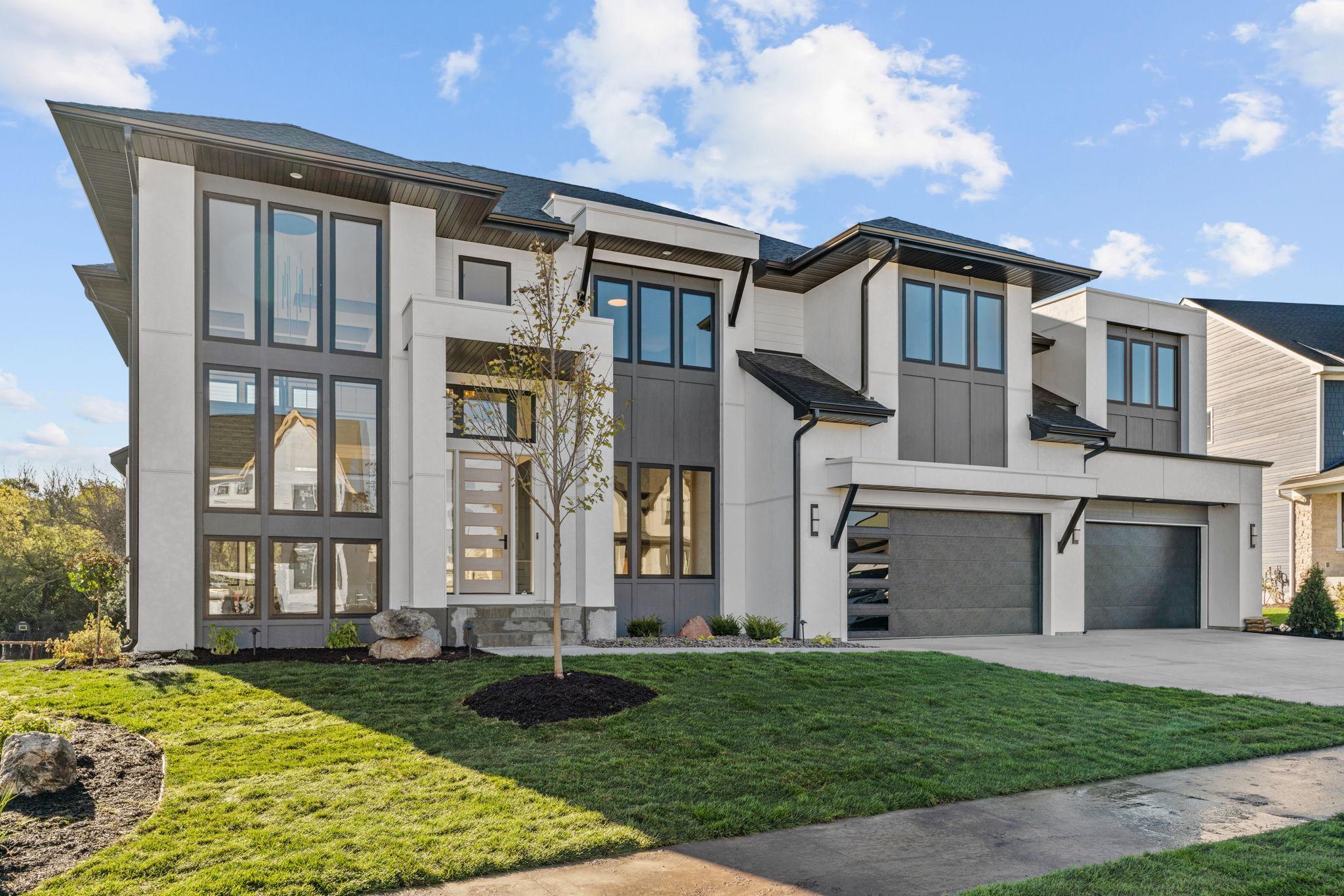 16530 64th Place N Property Photo 1