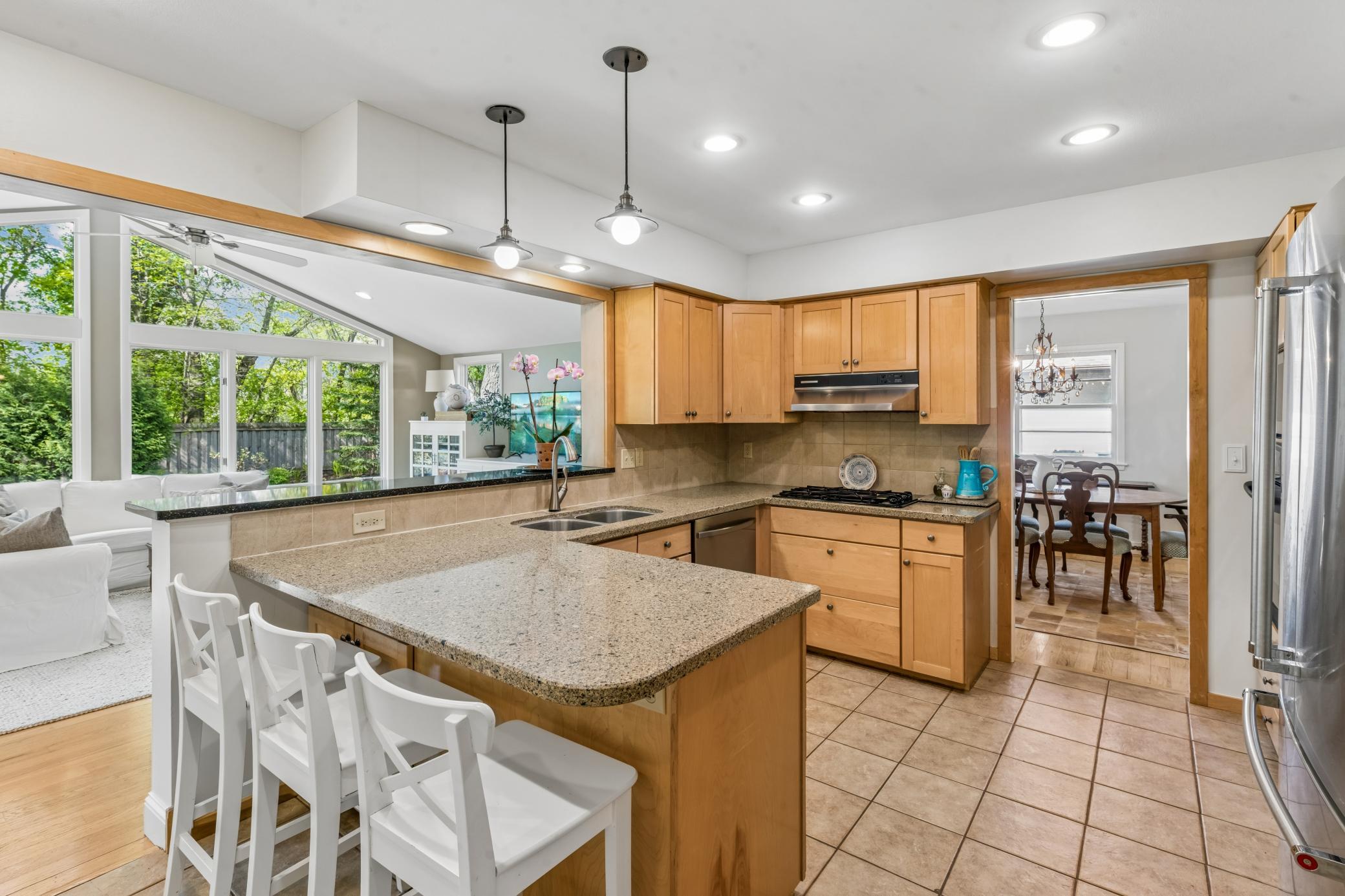 290 Ridgeview Drive E Property Photo 8