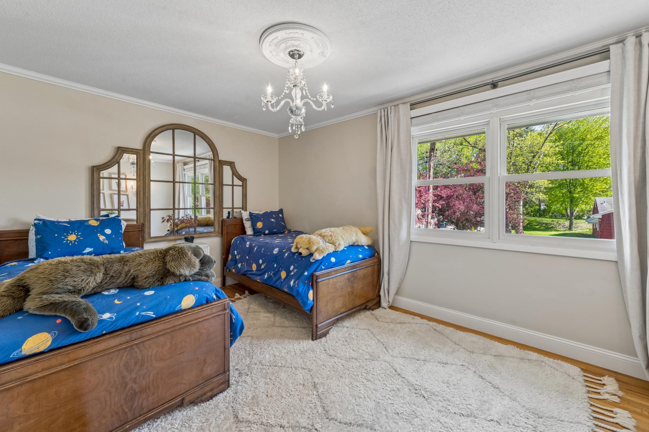 290 Ridgeview Drive E Property Photo 22