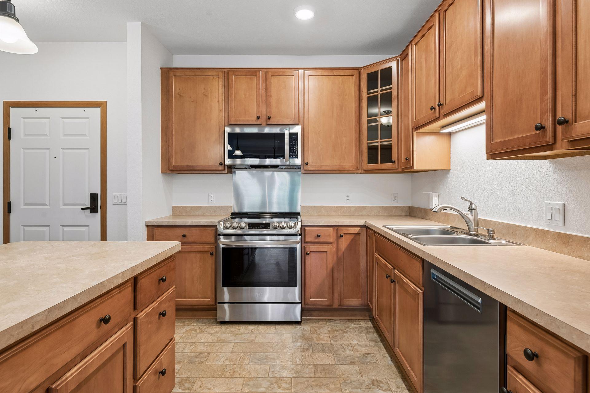 7100 Metro Boulevard 233 Property Photo 4