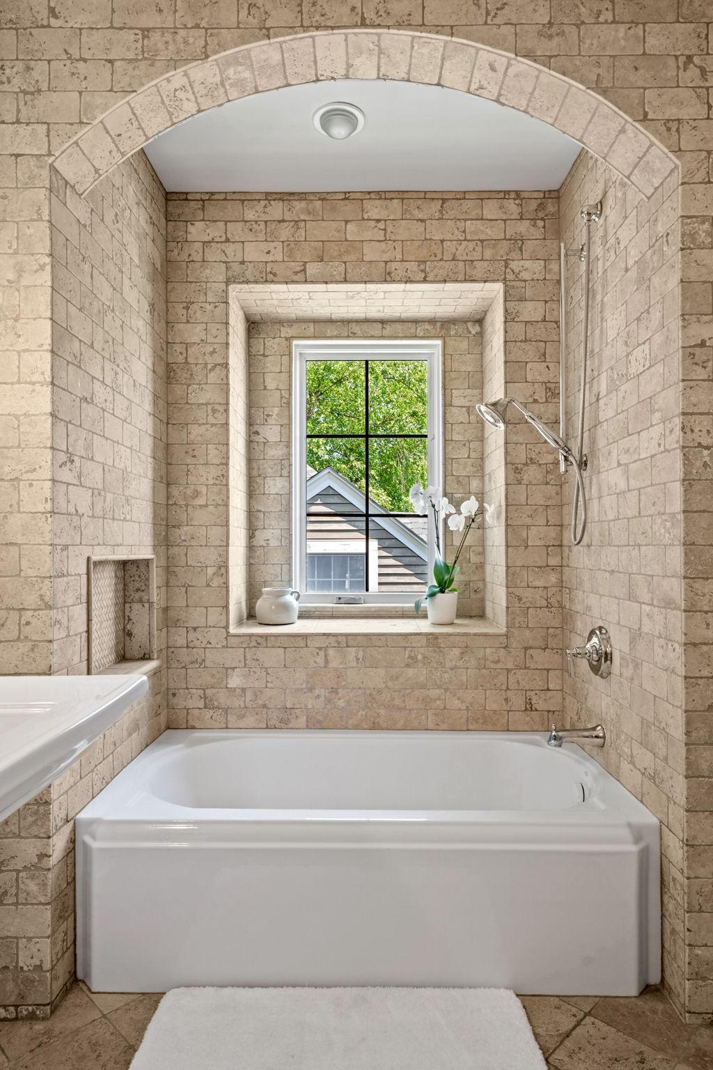 219 Chicago Avenue N Property Photo 44