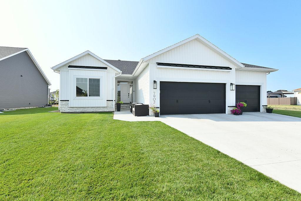 7902 Firefly Lane Property Photo 1