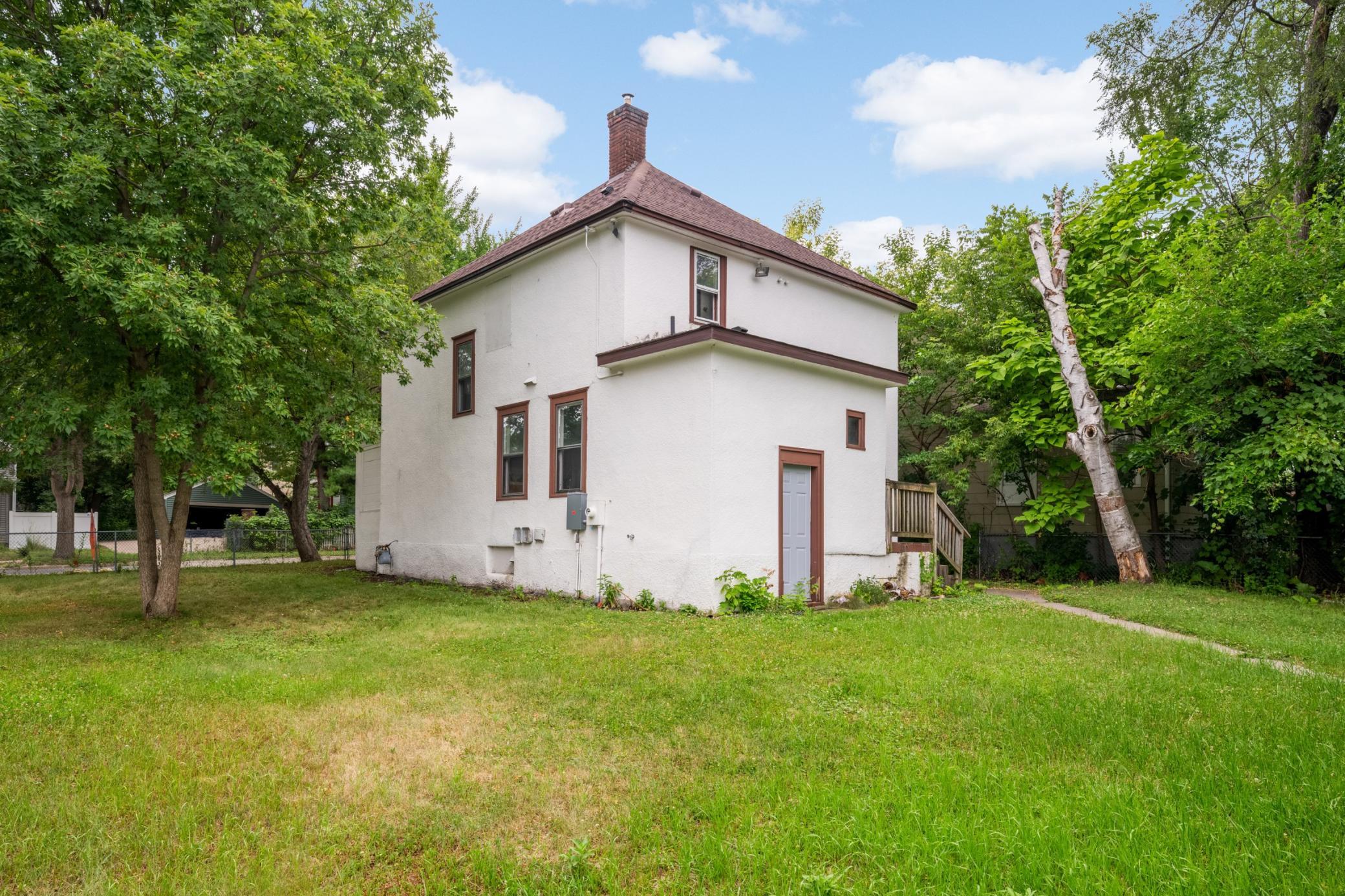 1118 24th Avenue N Property Photo 1