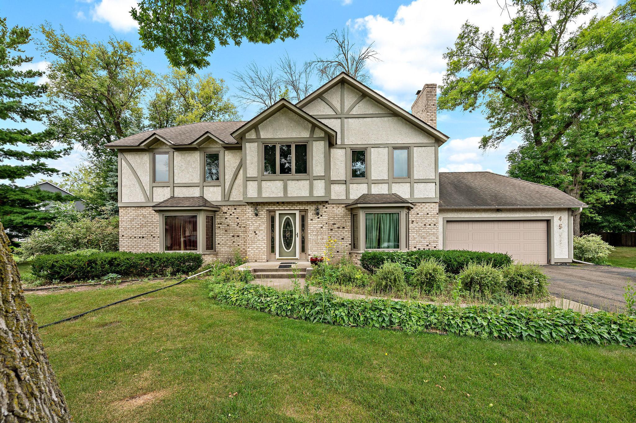 4505 Upland Lane N Property Photo 1