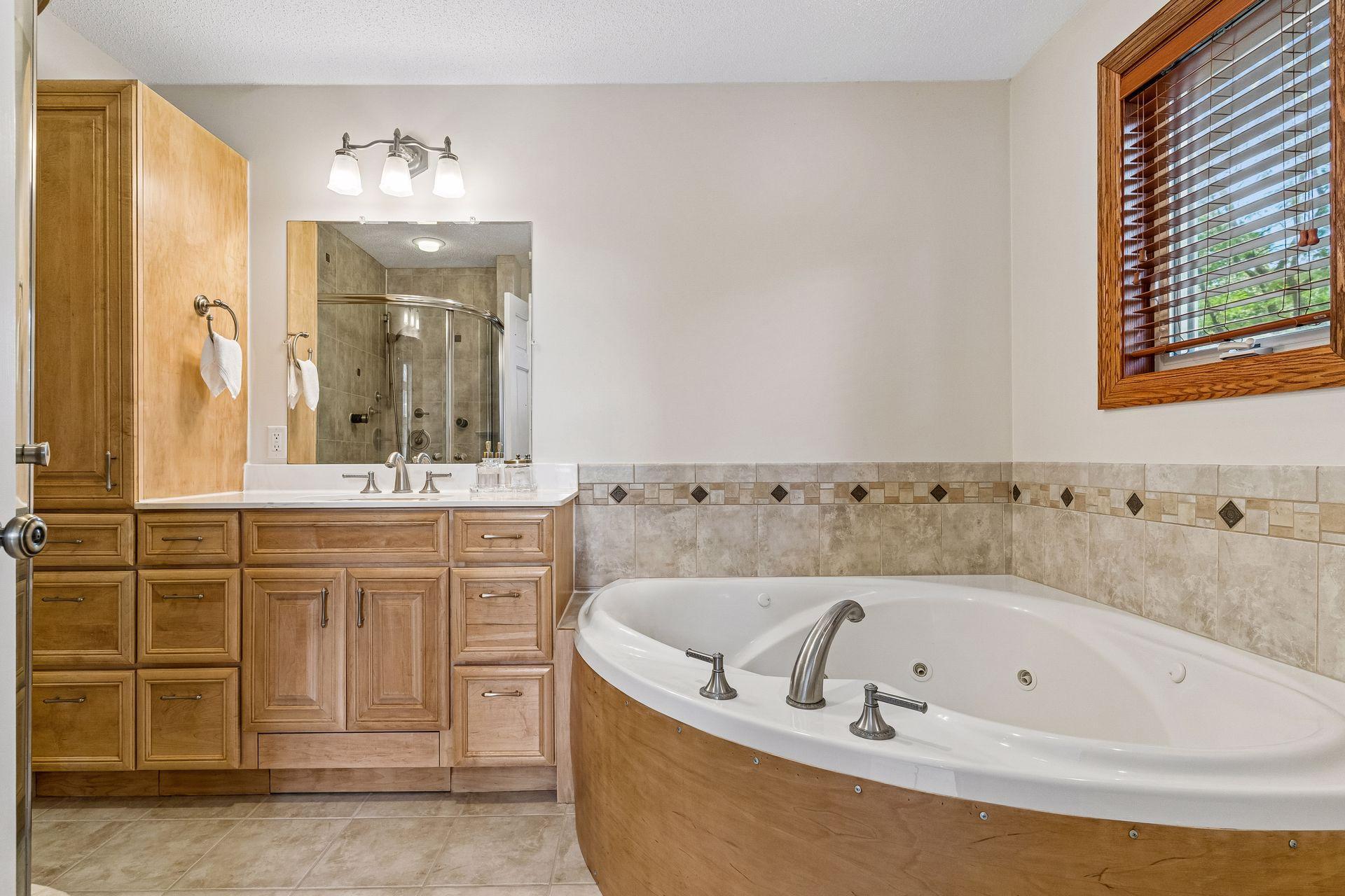 1836 Prior Avenue N Property Photo 18