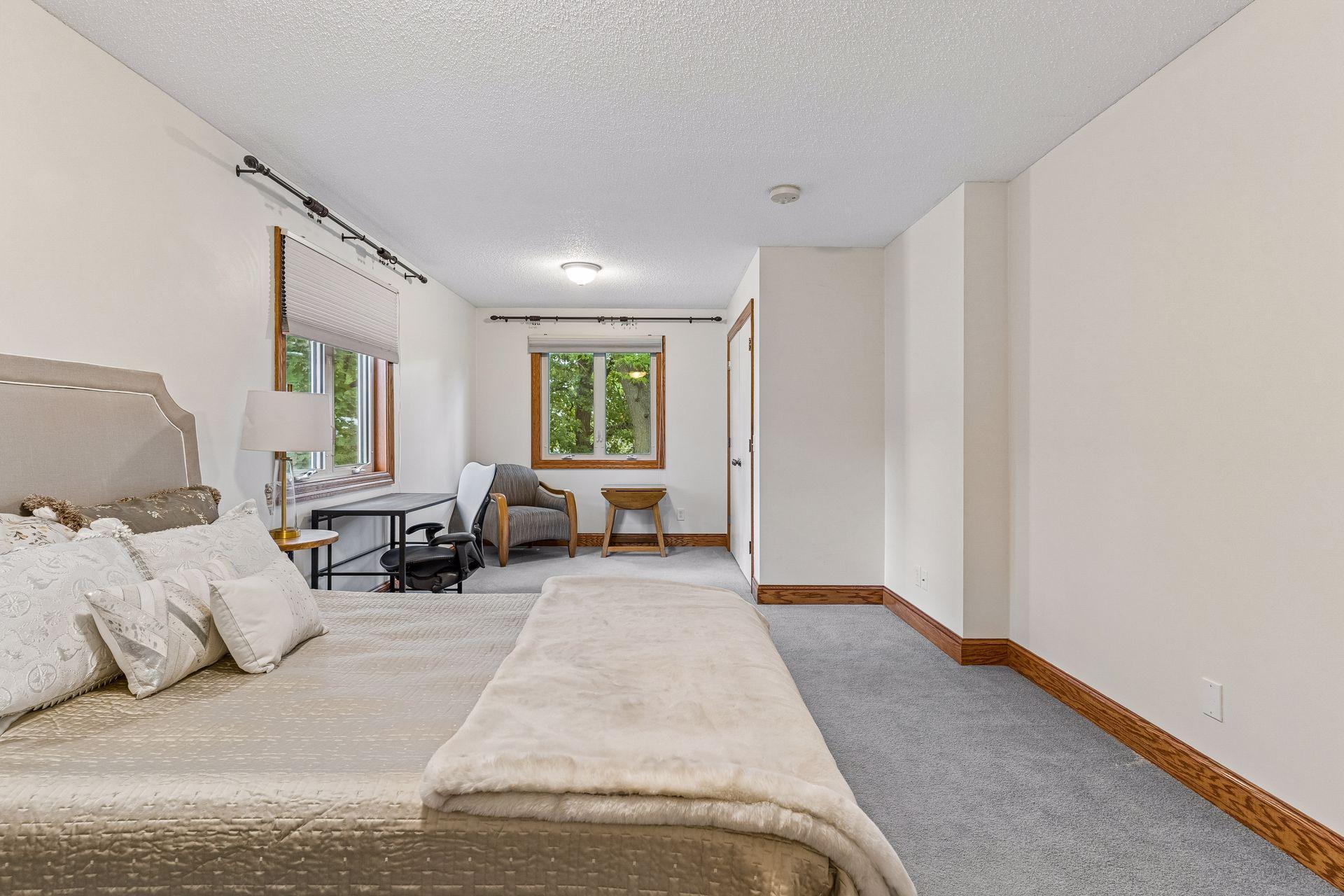 1836 Prior Avenue N Property Photo 21