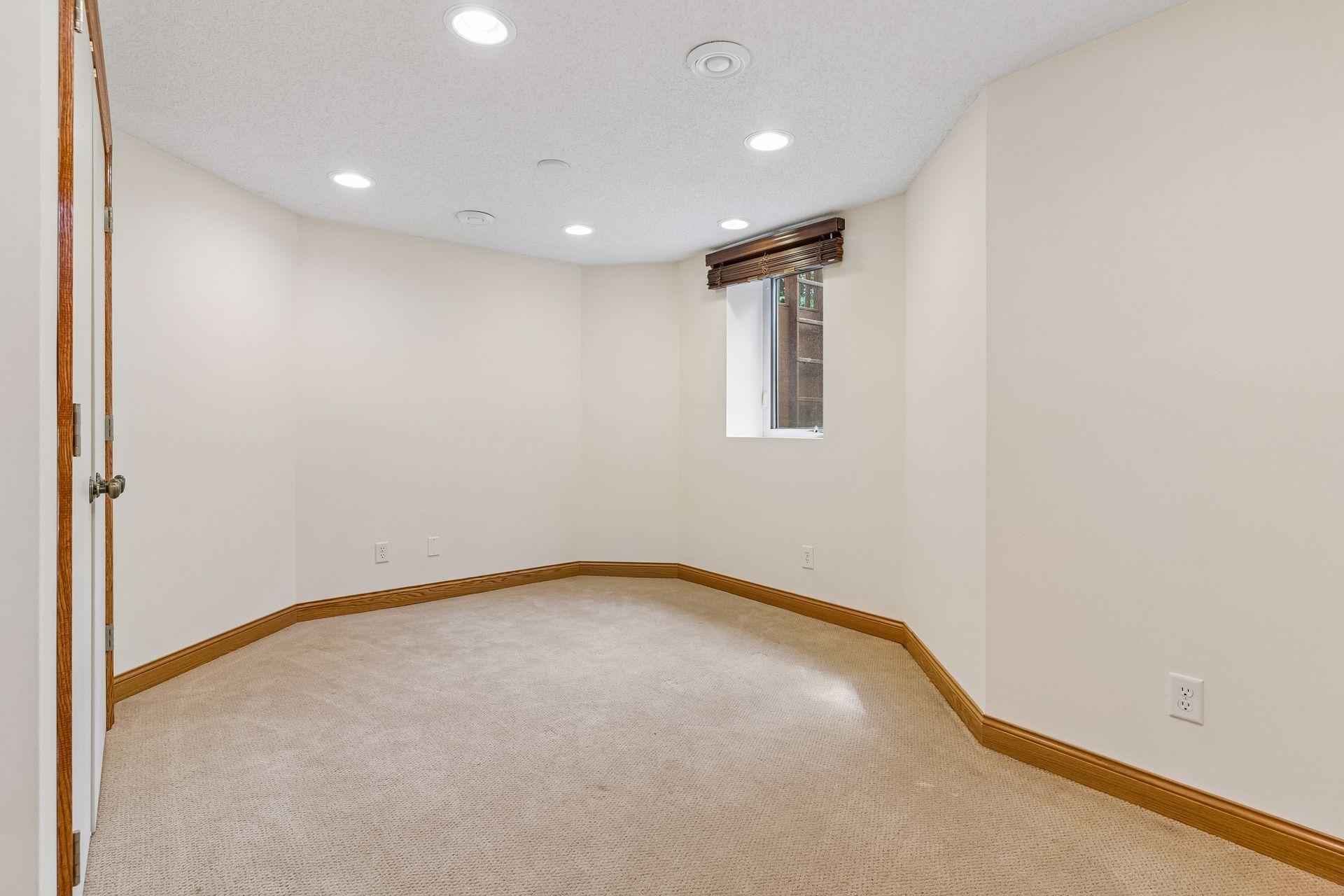 1836 Prior Avenue N Property Photo 26