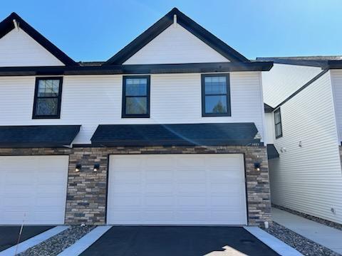 3405 Douglas Drive N Property Photo 2