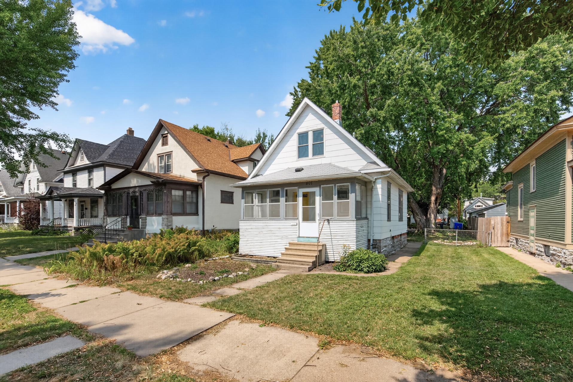 801 Armstrong Avenue Property Photo 1