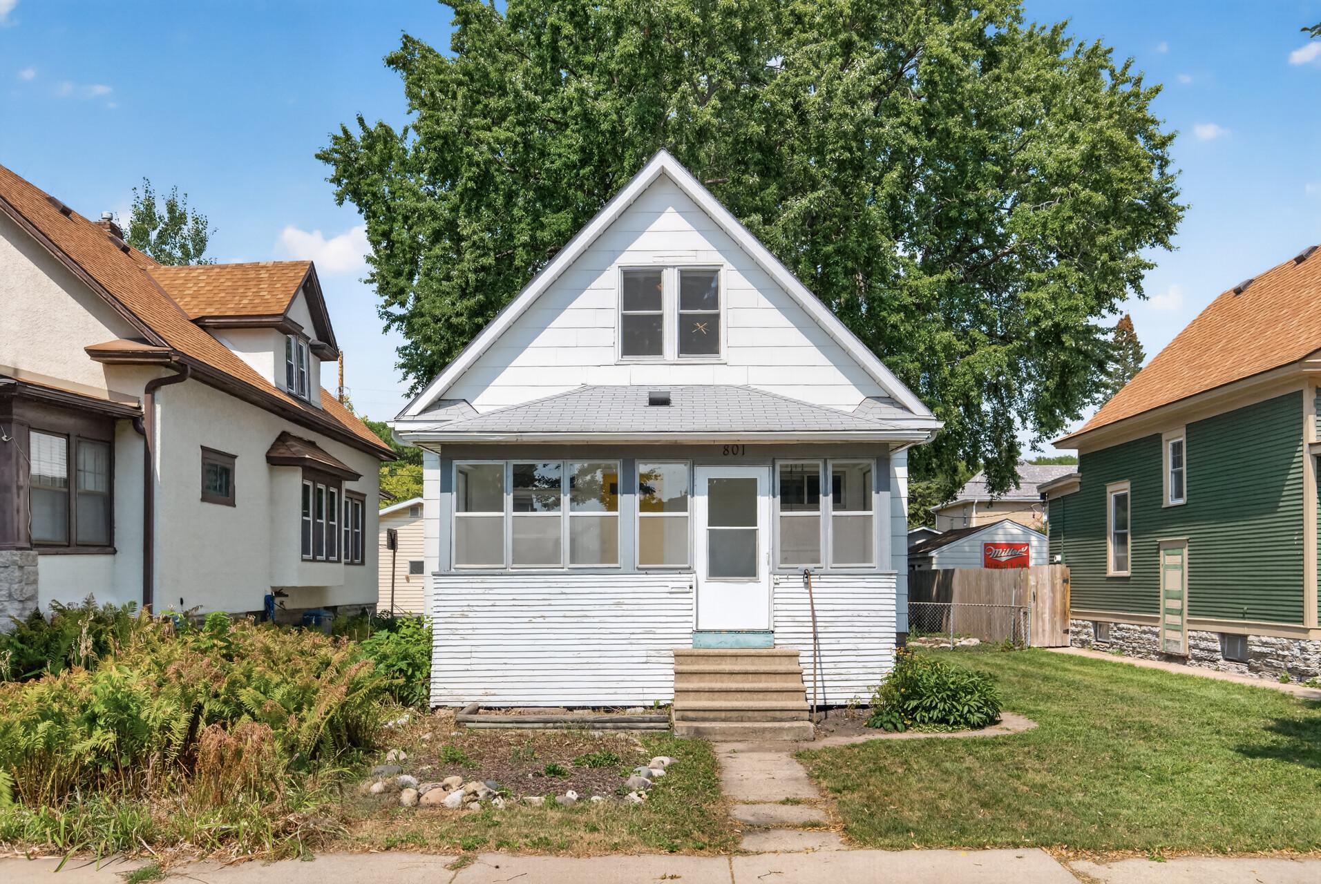 801 Armstrong Avenue Property Photo 3