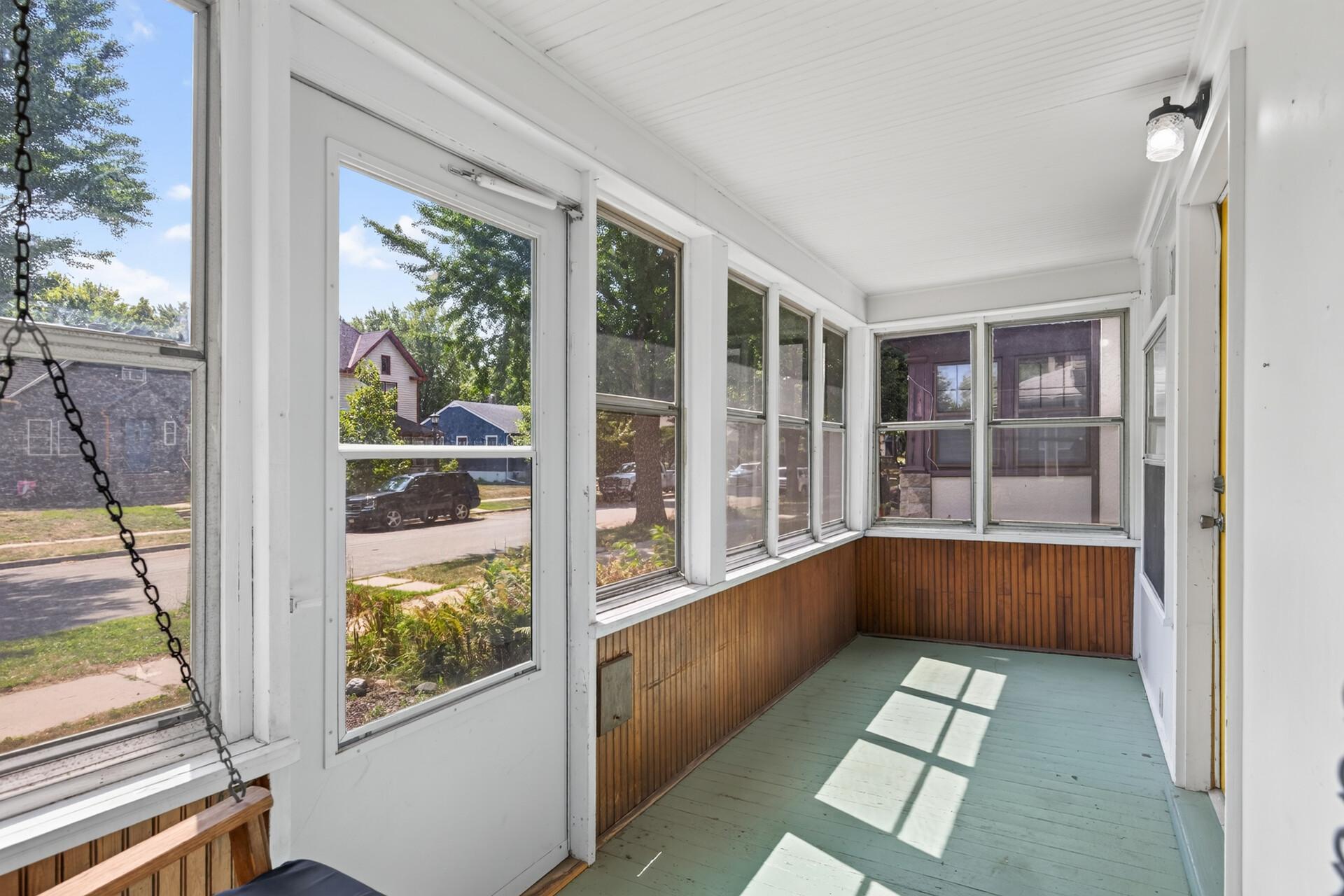 801 Armstrong Avenue Property Photo 6