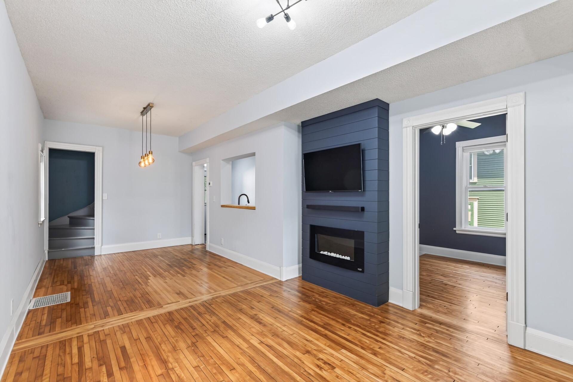 801 Armstrong Avenue Property Photo 8
