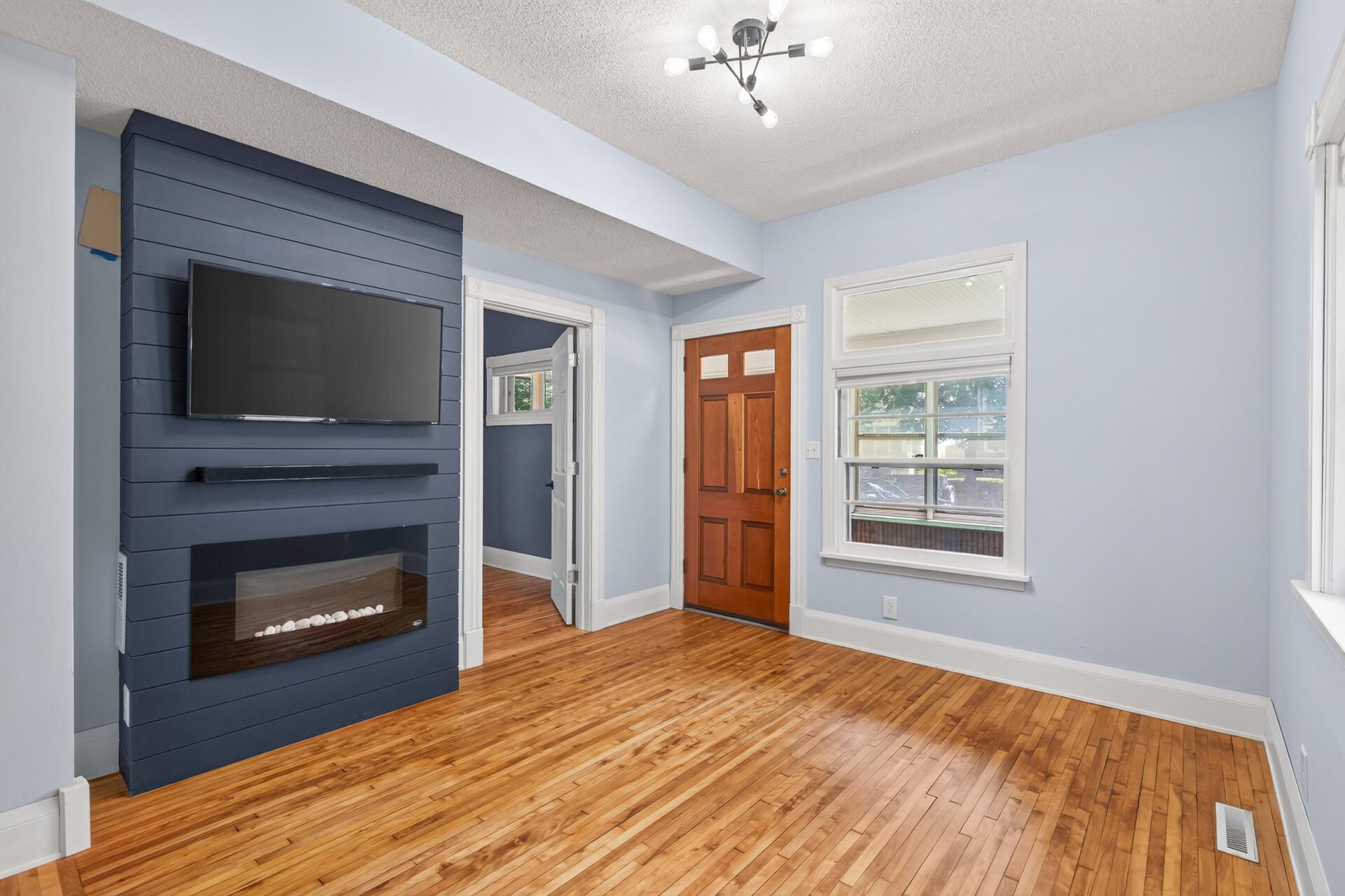 801 Armstrong Avenue Property Photo 10