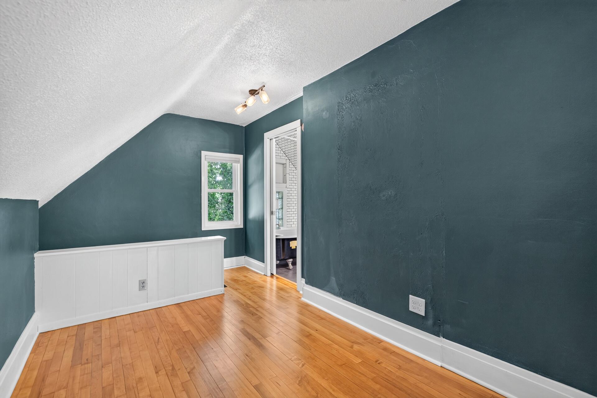 801 Armstrong Avenue Property Photo 25
