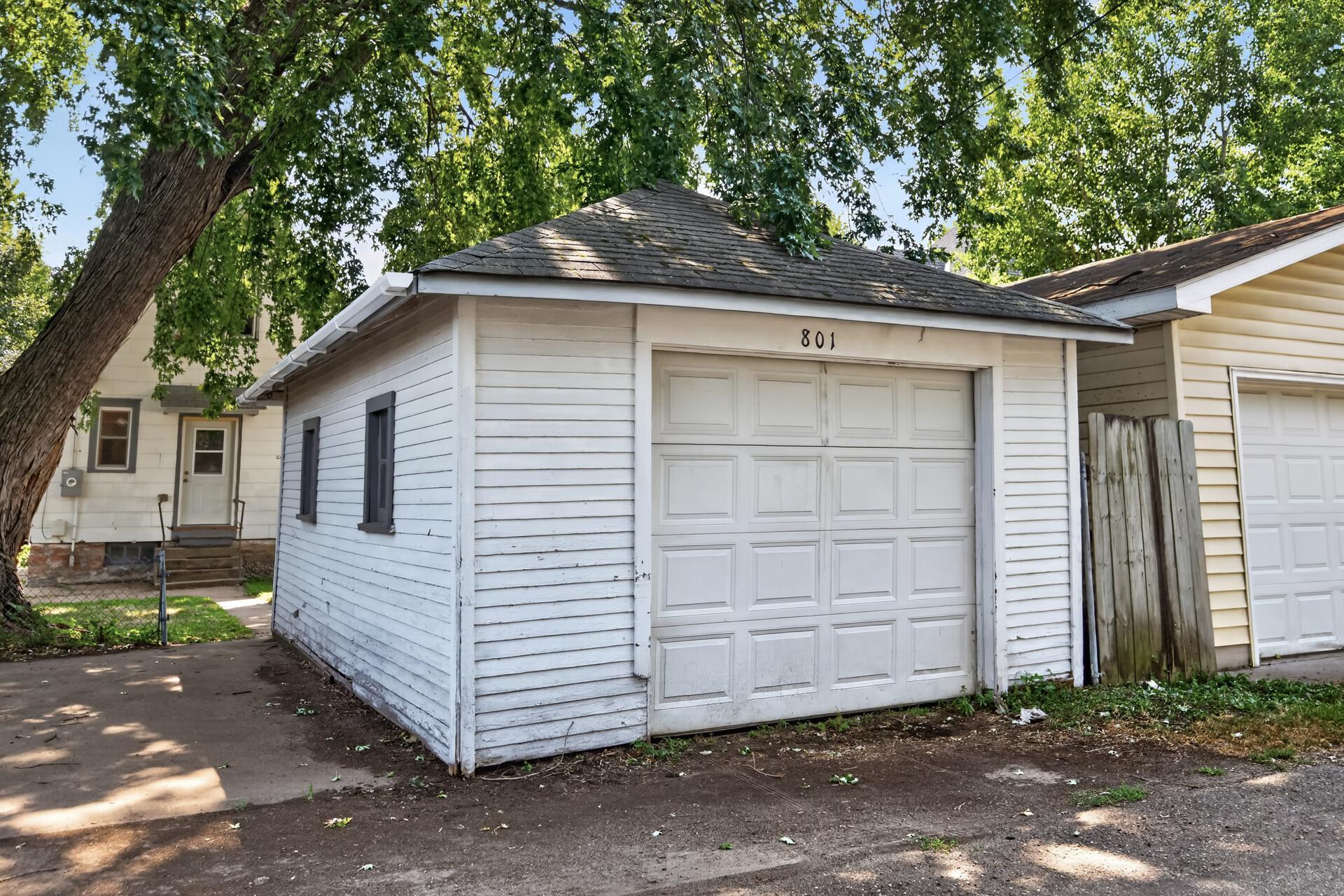 801 Armstrong Avenue Property Photo 46