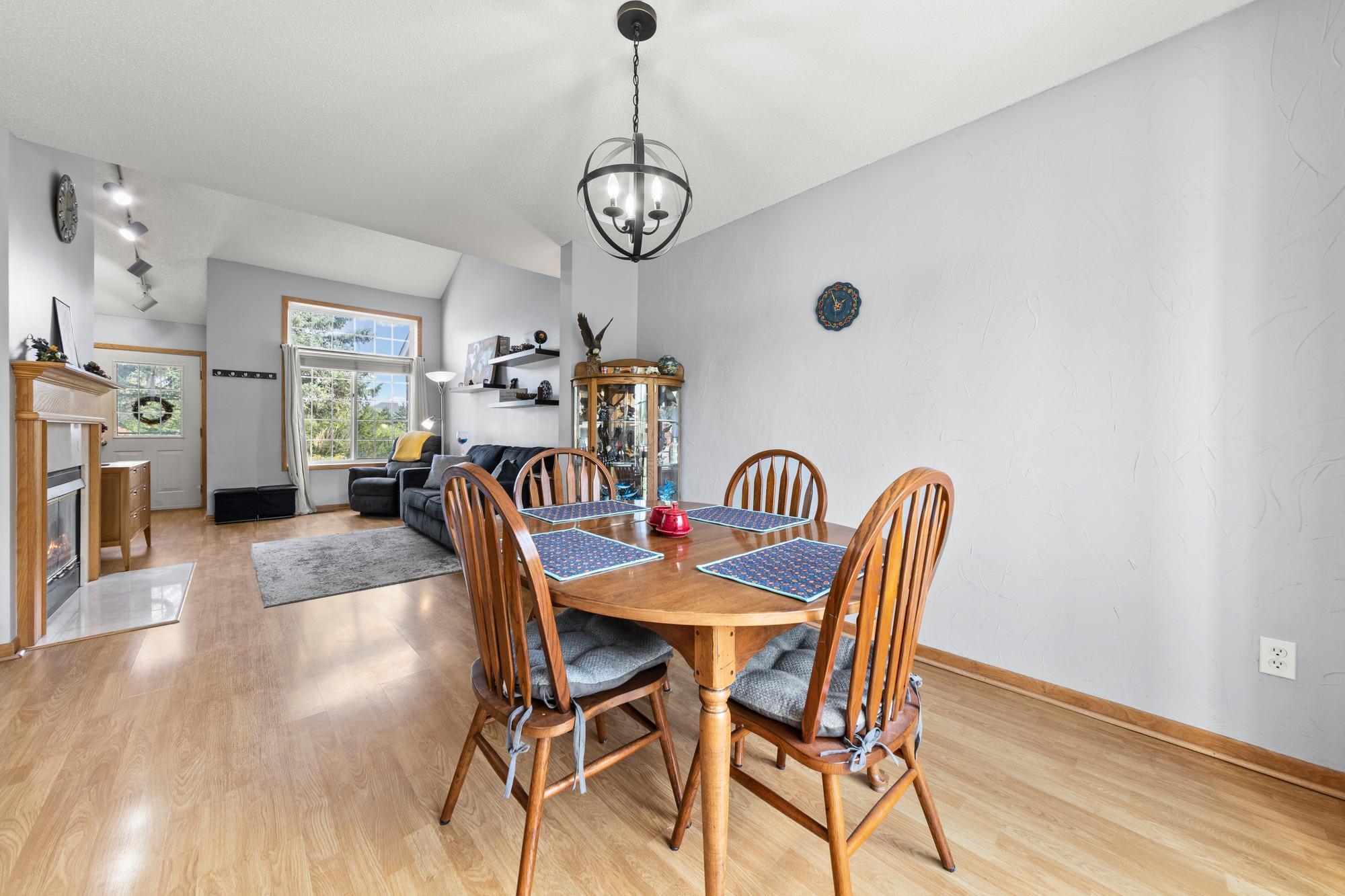 446 Mission Hills Way E Property Photo 12