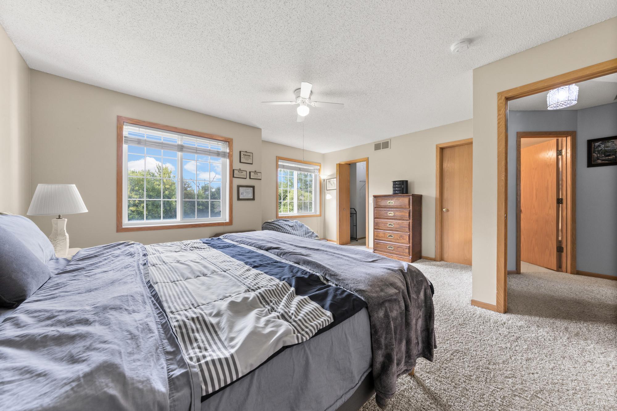 446 Mission Hills Way E Property Photo 18
