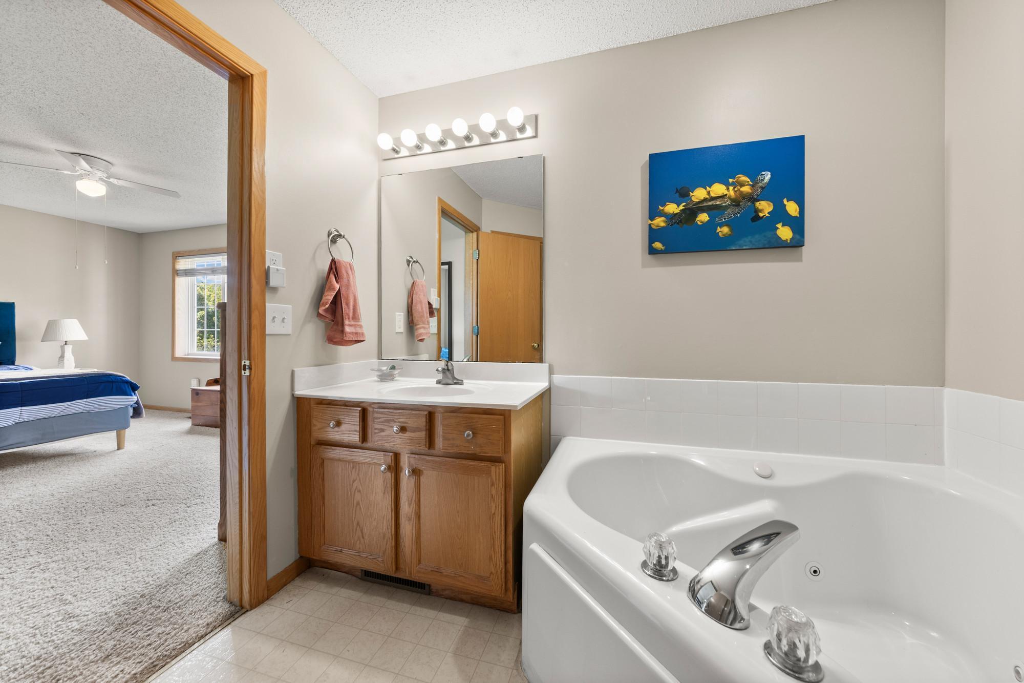 446 Mission Hills Way E Property Photo 22