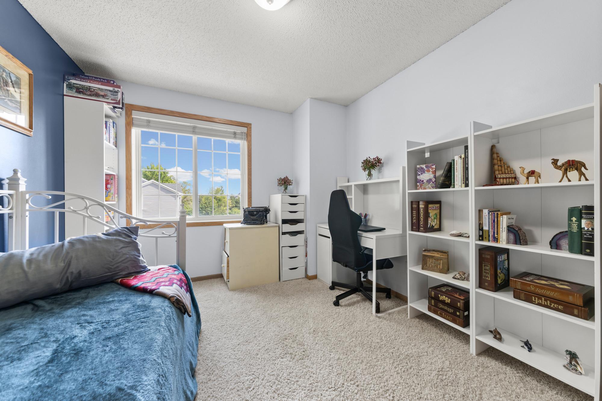 446 Mission Hills Way E Property Photo 24