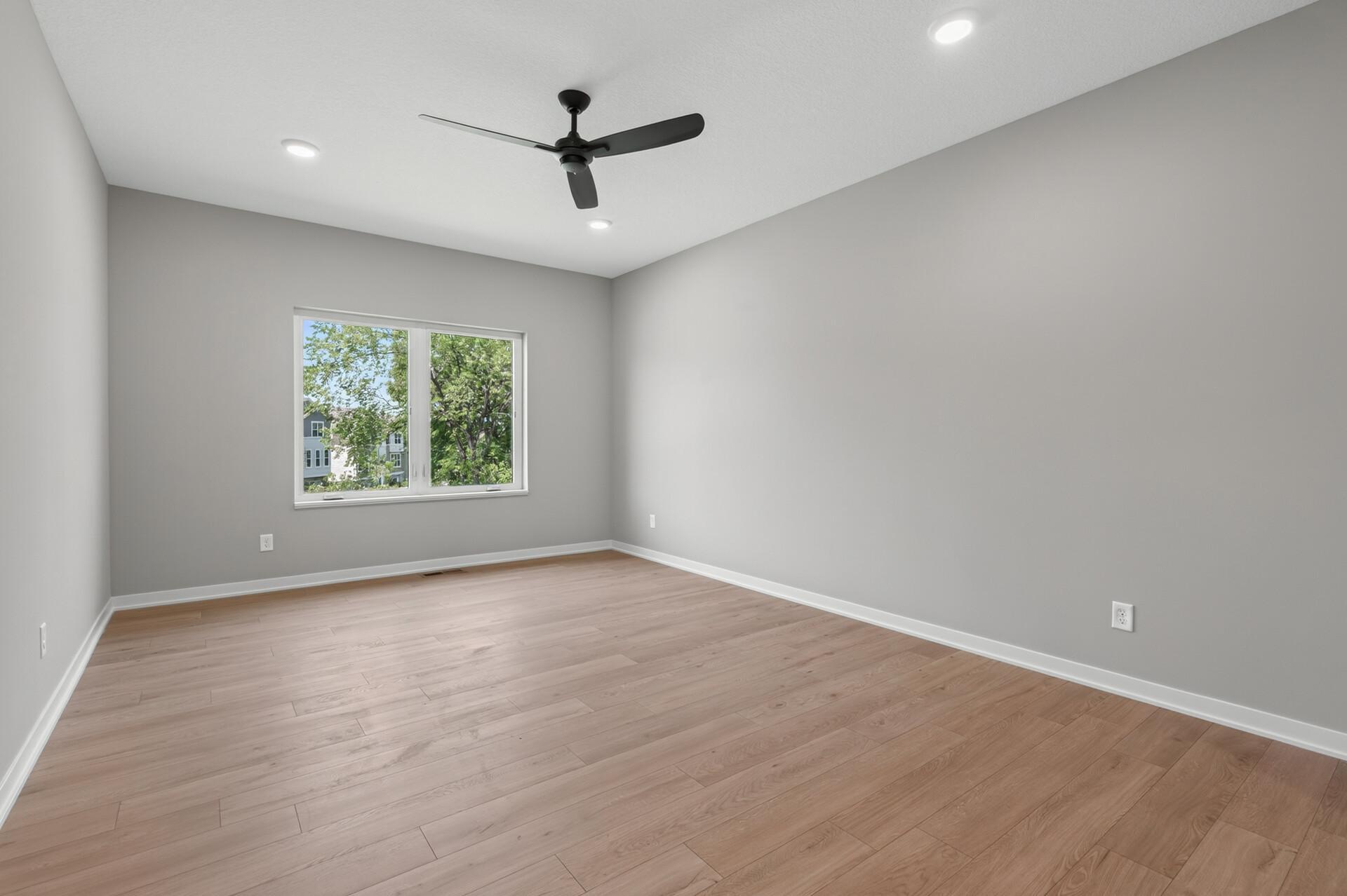 2353 7th Ave E Property Photo 18