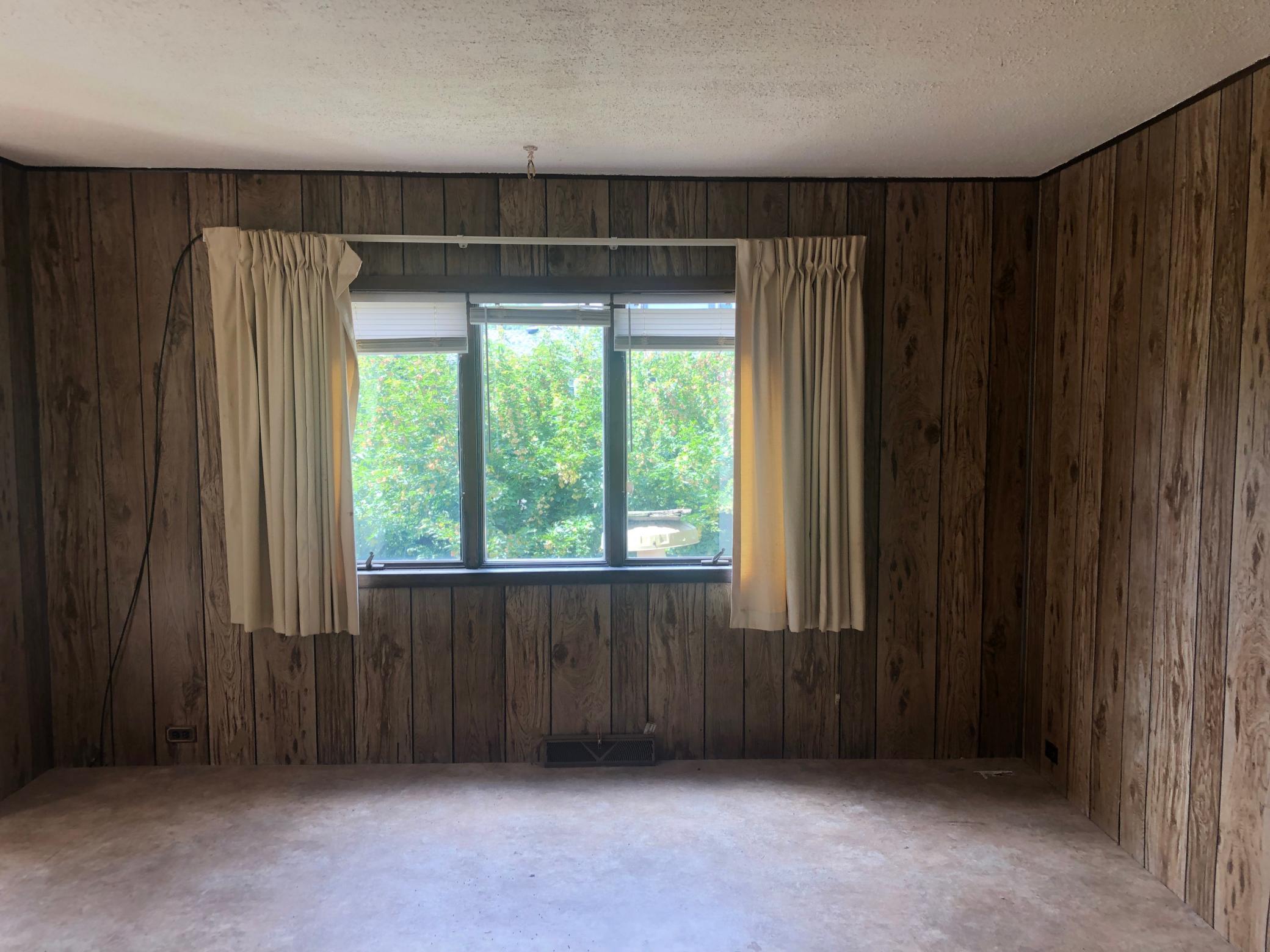 1220 14th Avenue E Property Photo 3