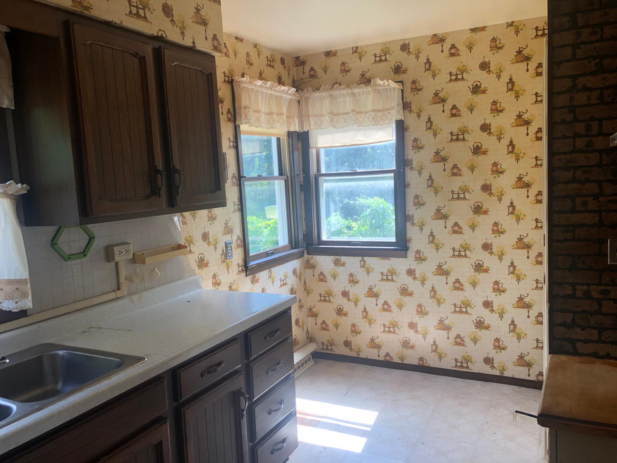 1220 14th Avenue E Property Photo 6