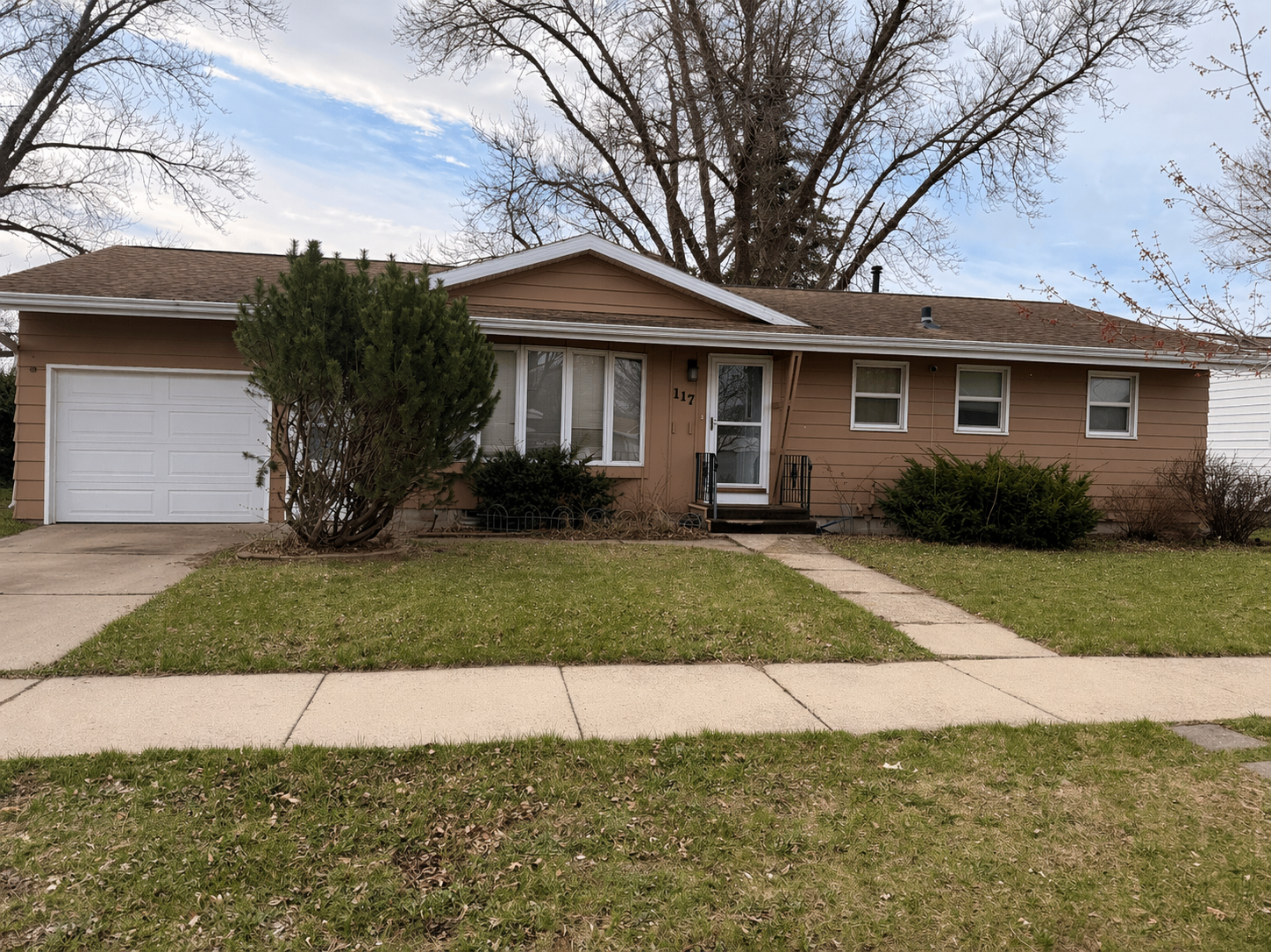 117 Southdale Street Se Property Photo 1