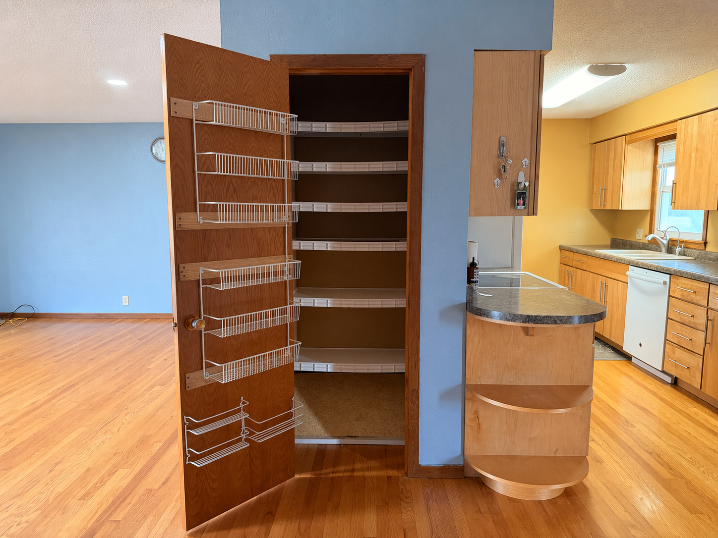 117 Southdale Street Se Property Photo 3