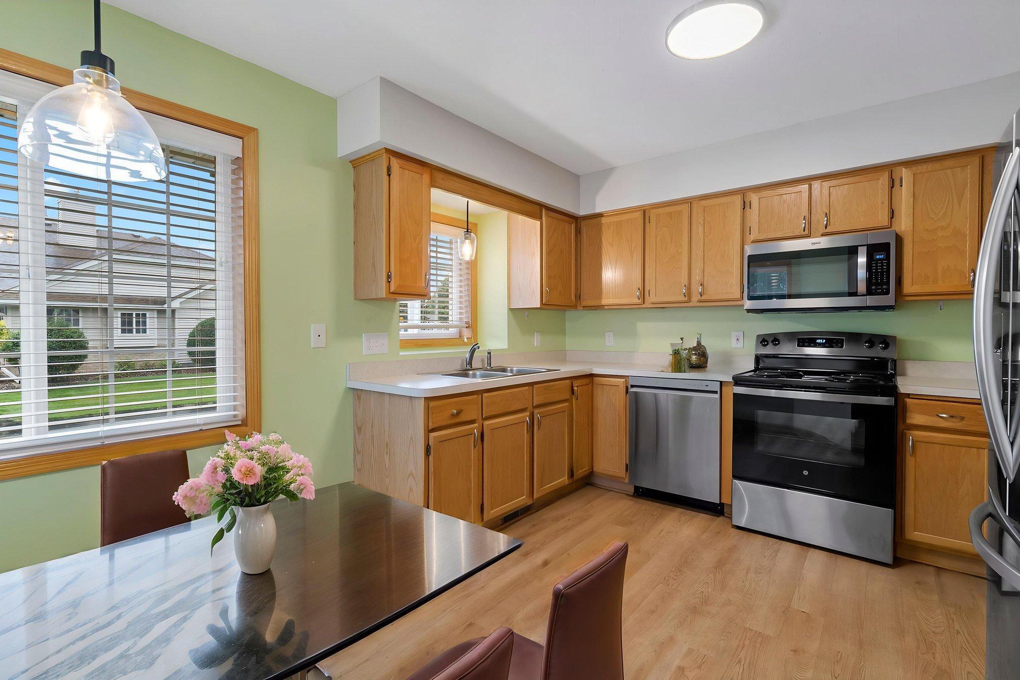 1866 N Ruby Court Property Photo 6