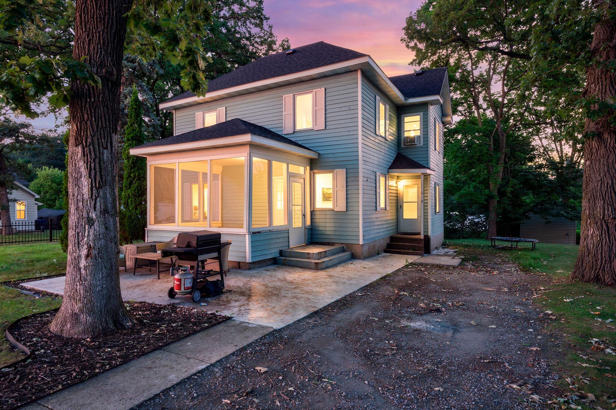 317 W River Street